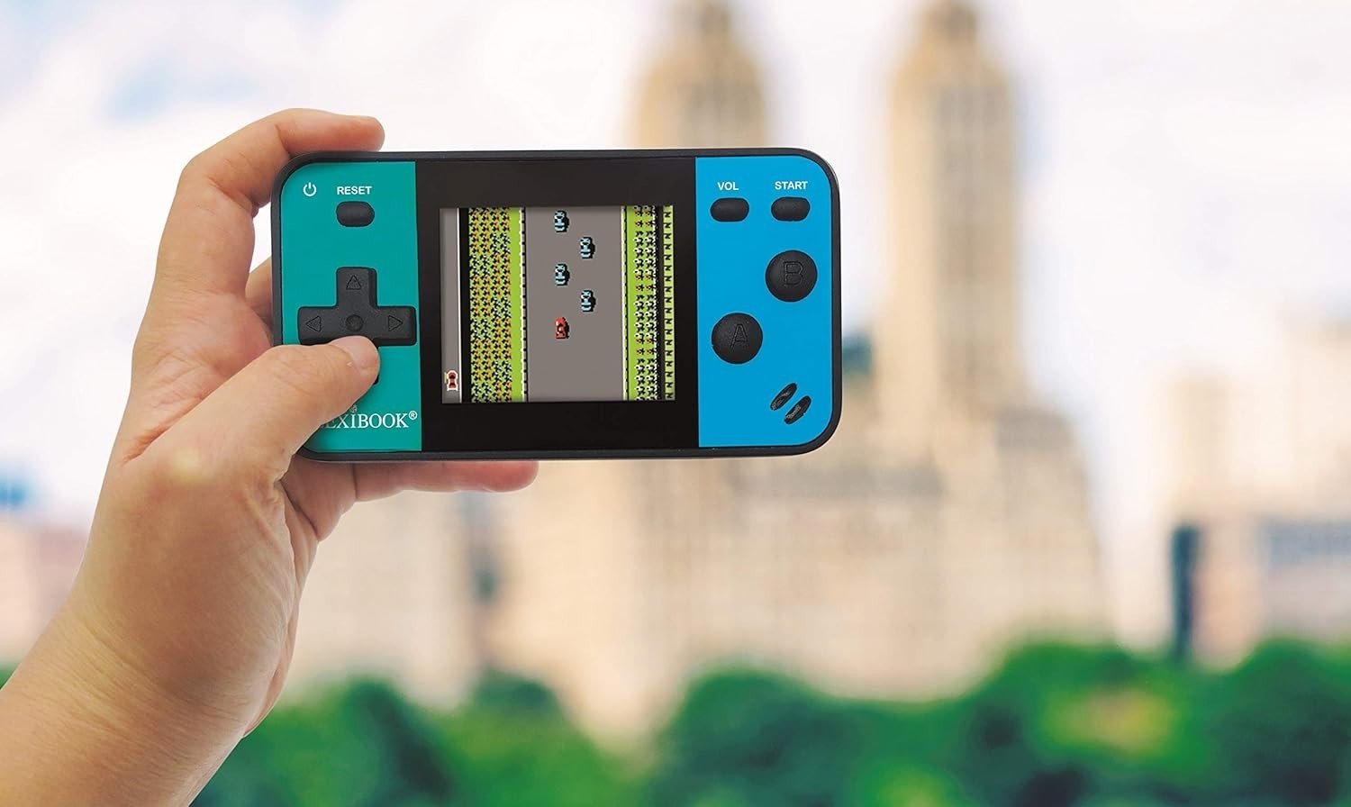 Retro Handheld Game Console – 8 Built-In Games & Adjustable Volume Speaker
