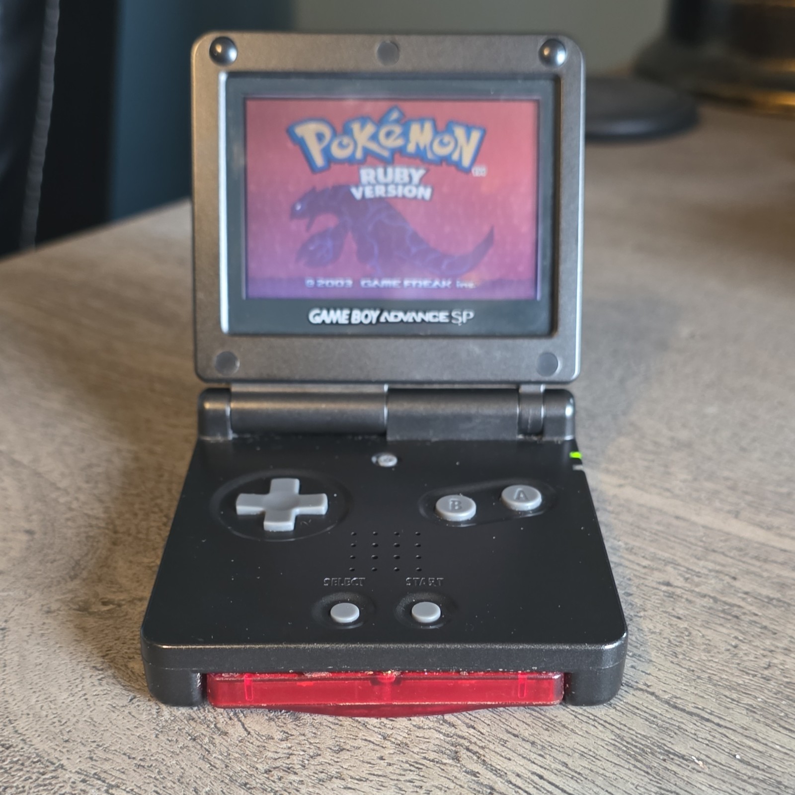 Nintendo Game Boy Advance SP 2002 /with POKEMON RUBY VERSION GAME
