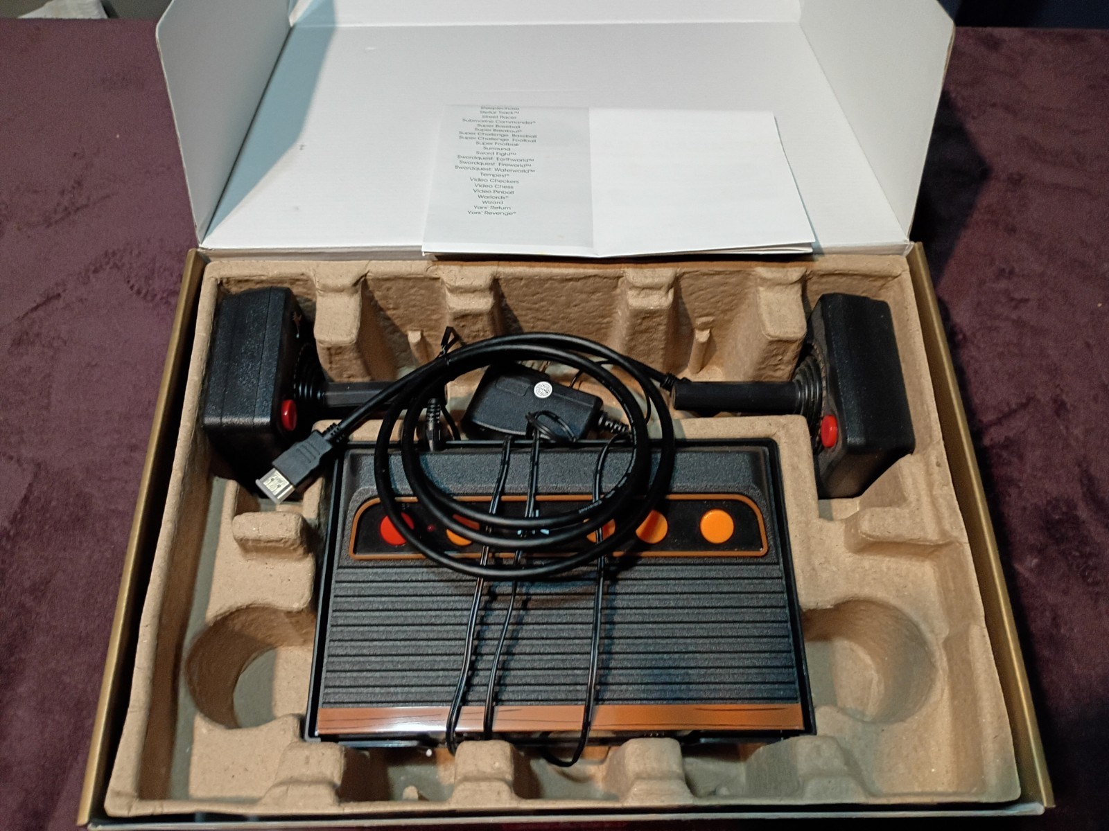 Atari Flashback 8 Gold Deluxe HD Console Wireless Controllers – Gold Used