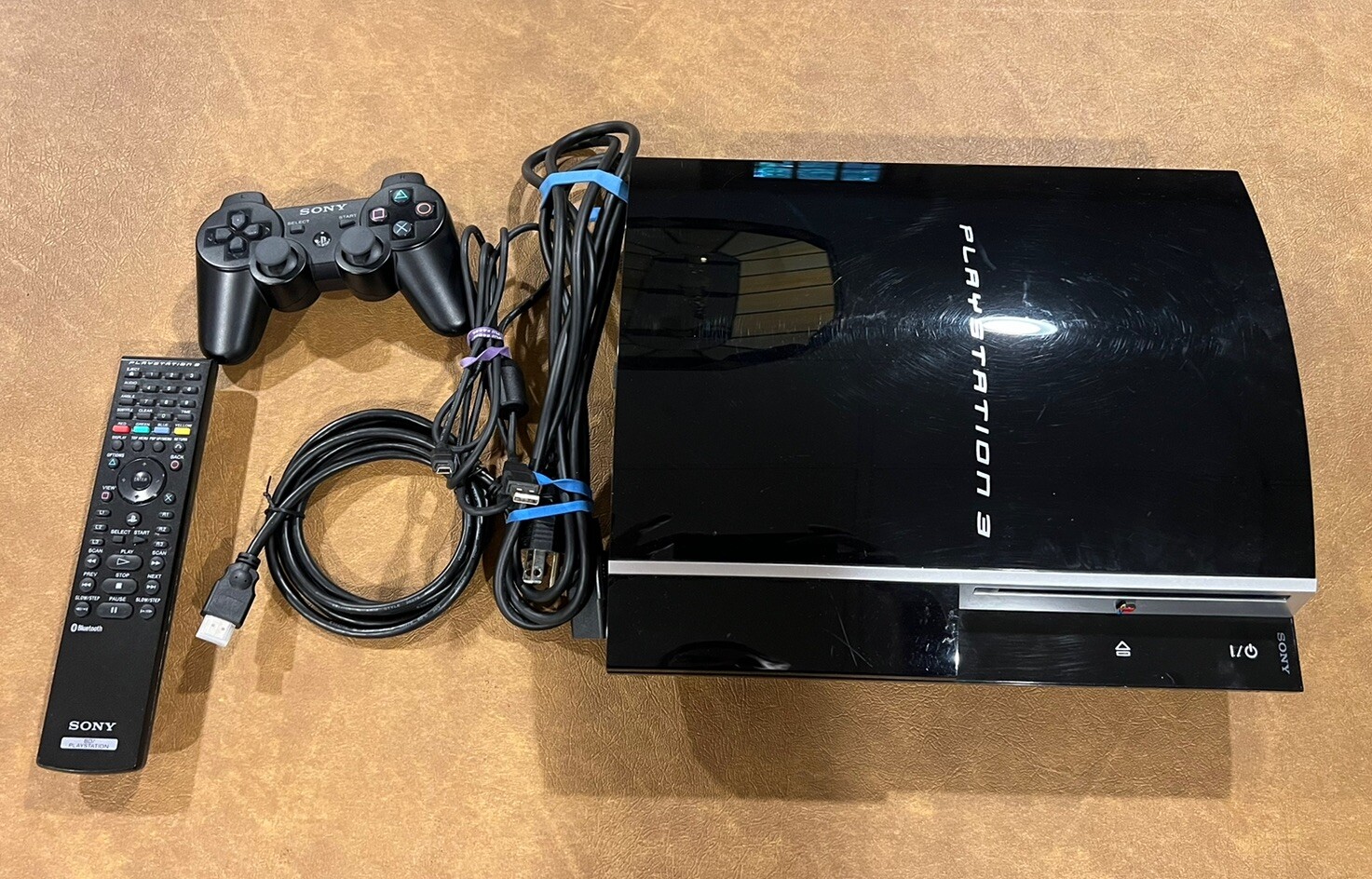 Sony PlayStation 3 PS3 40GB CECHH01 Pre-Owned Tested comes with Remote