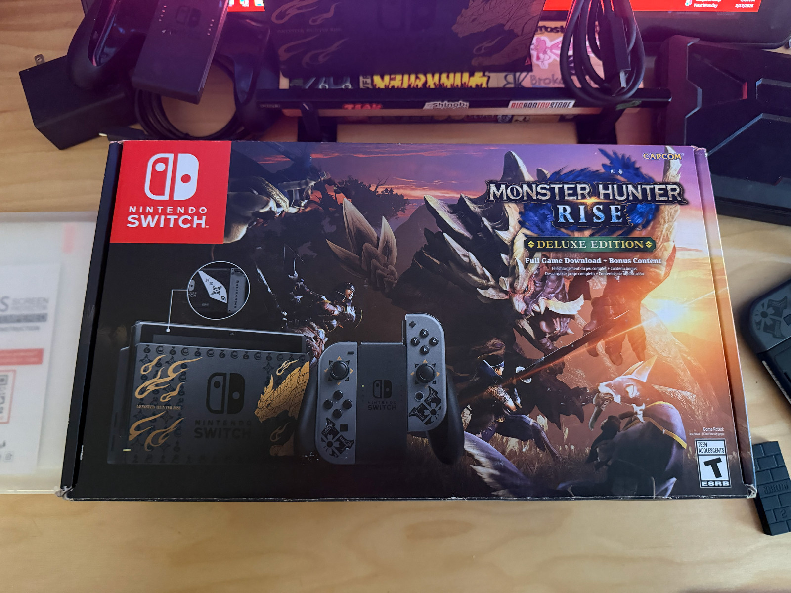 Nintendo Switch Monster Hunter Rise Special Edition w Extras