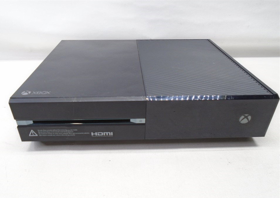 Microsoft Xbox One 1540 Console Bundle + Controller + 3 Games – Tested & Working