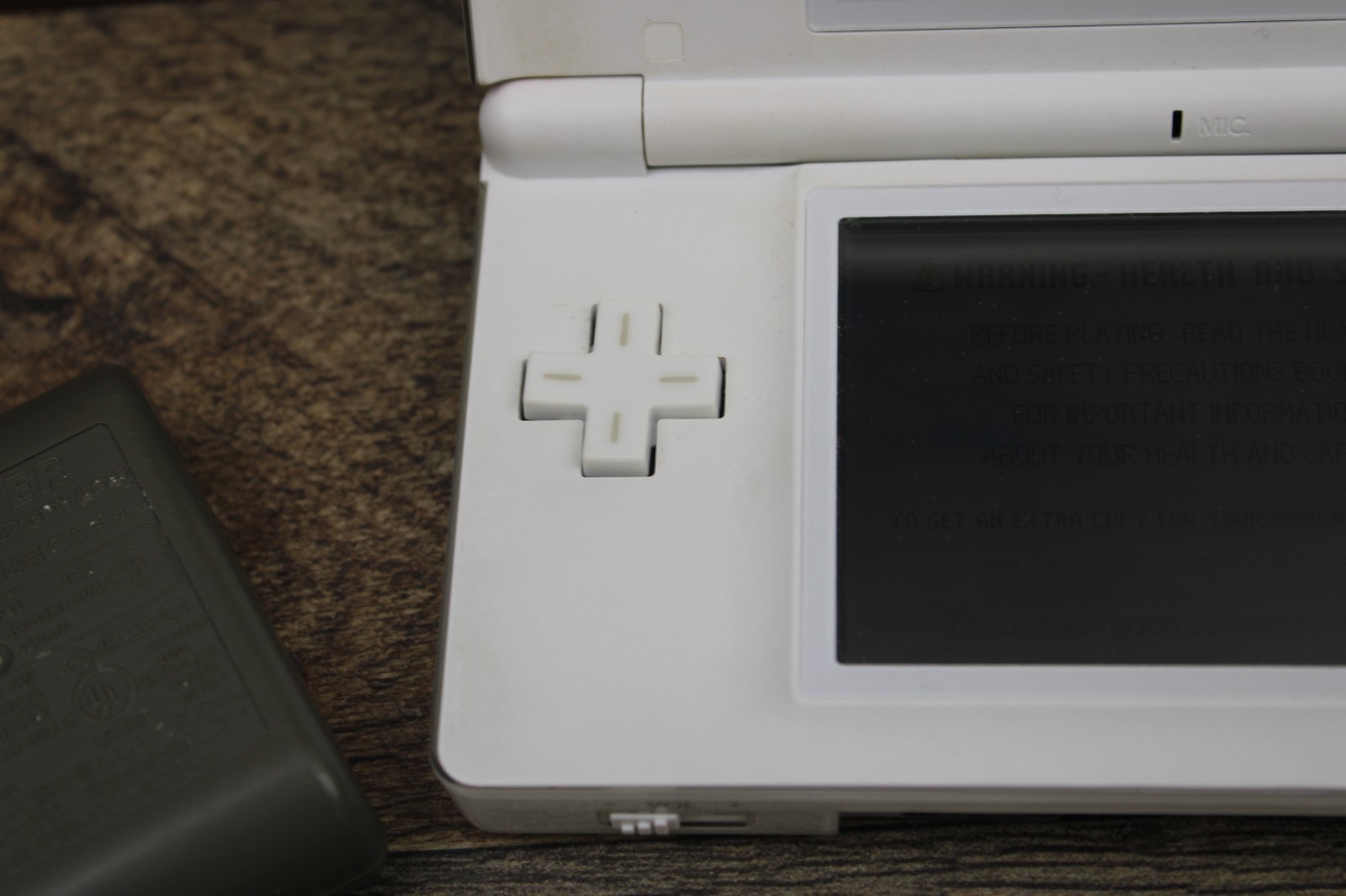 NICE Nintendo DS Lite USG-001 Polar White W/Charger & Game OEM