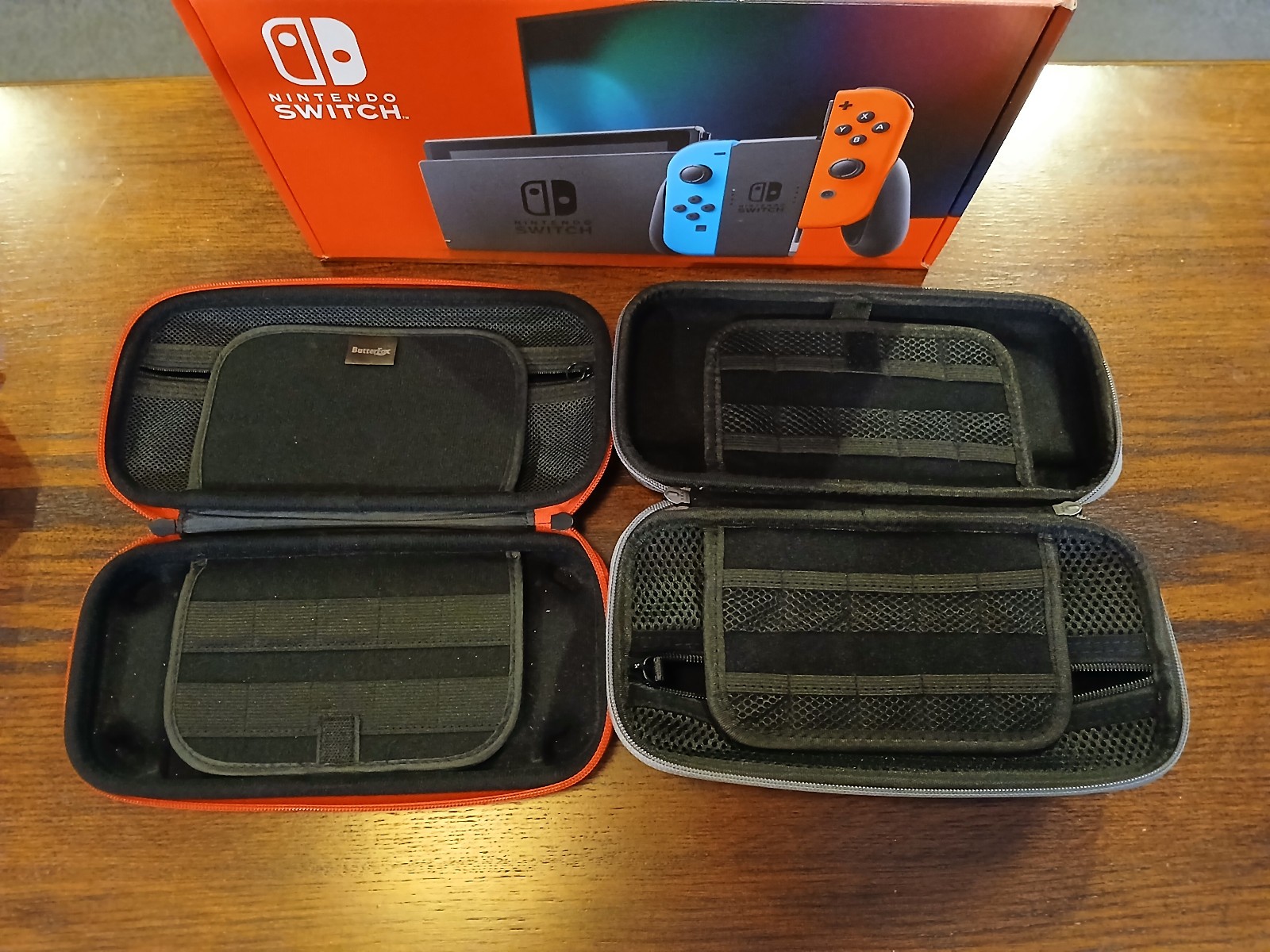 2020 Nintendo Switch 32GB Game Console Neon Red Neon Blue Joy-Cons Cases Lot Set