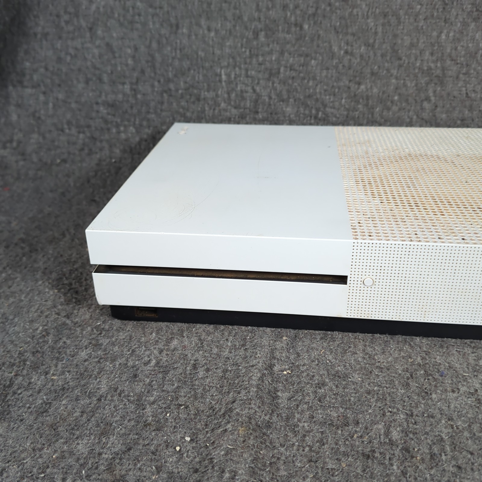 Xbox One S White Edition 1681 Console – Tested For Parts/Repair