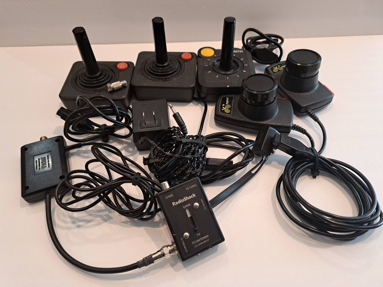 Atari 2600 Darth Vader Bundle: Console, 2 Joysticks Wires 40 Games. Plus More.