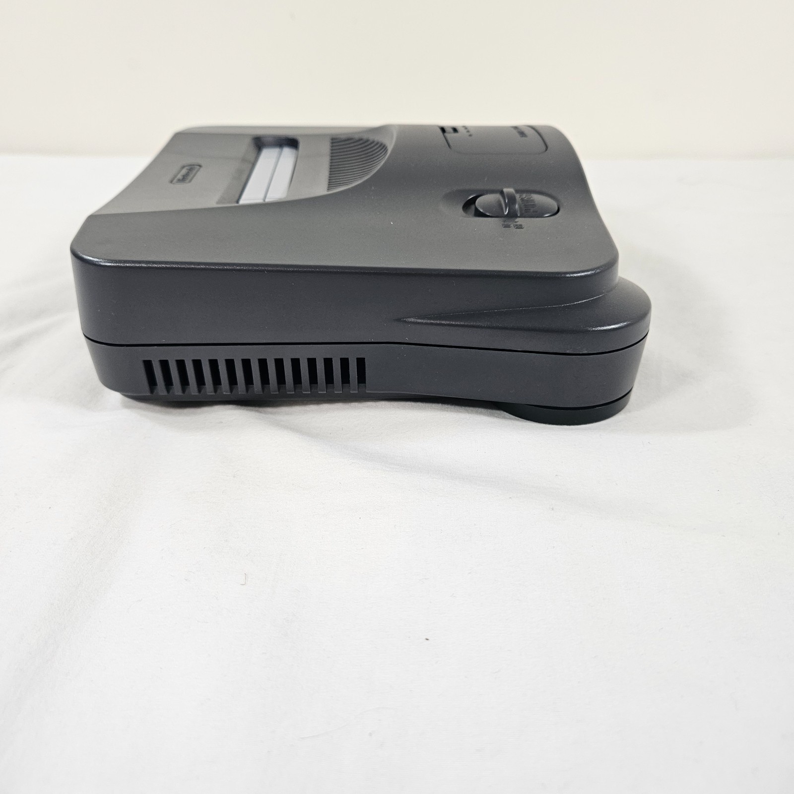 Nintendo 64 N64 Console NUS-001 2 Controllers 1 Game Rumble Pack NO AV CABLE