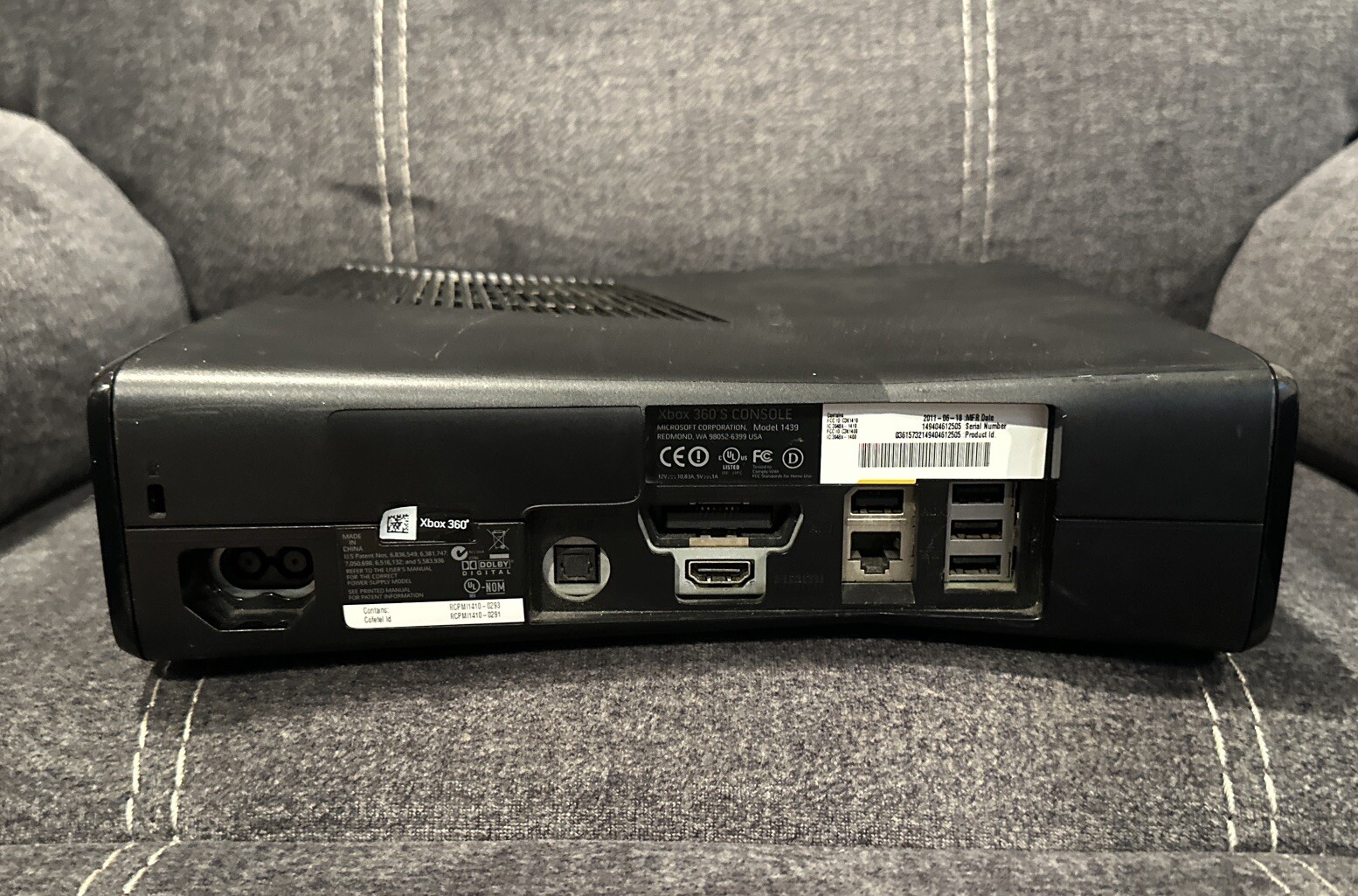 Official Microsoft Xbox 360 S Slim Trinity 10.83A 250GB Console w Wires! ~ LQQK
