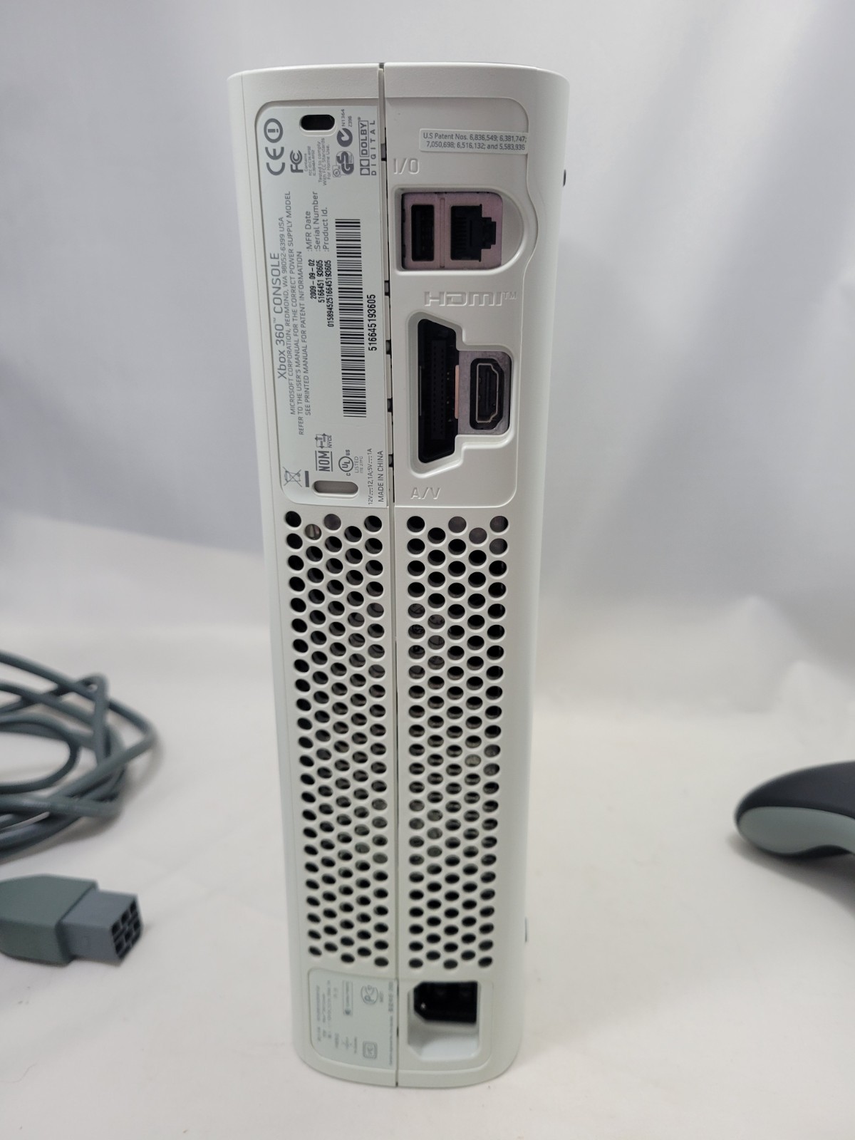 Xbox 360 Bundle White Fat System w/ 2 Controllers Power Supply & HDMI Cable Game