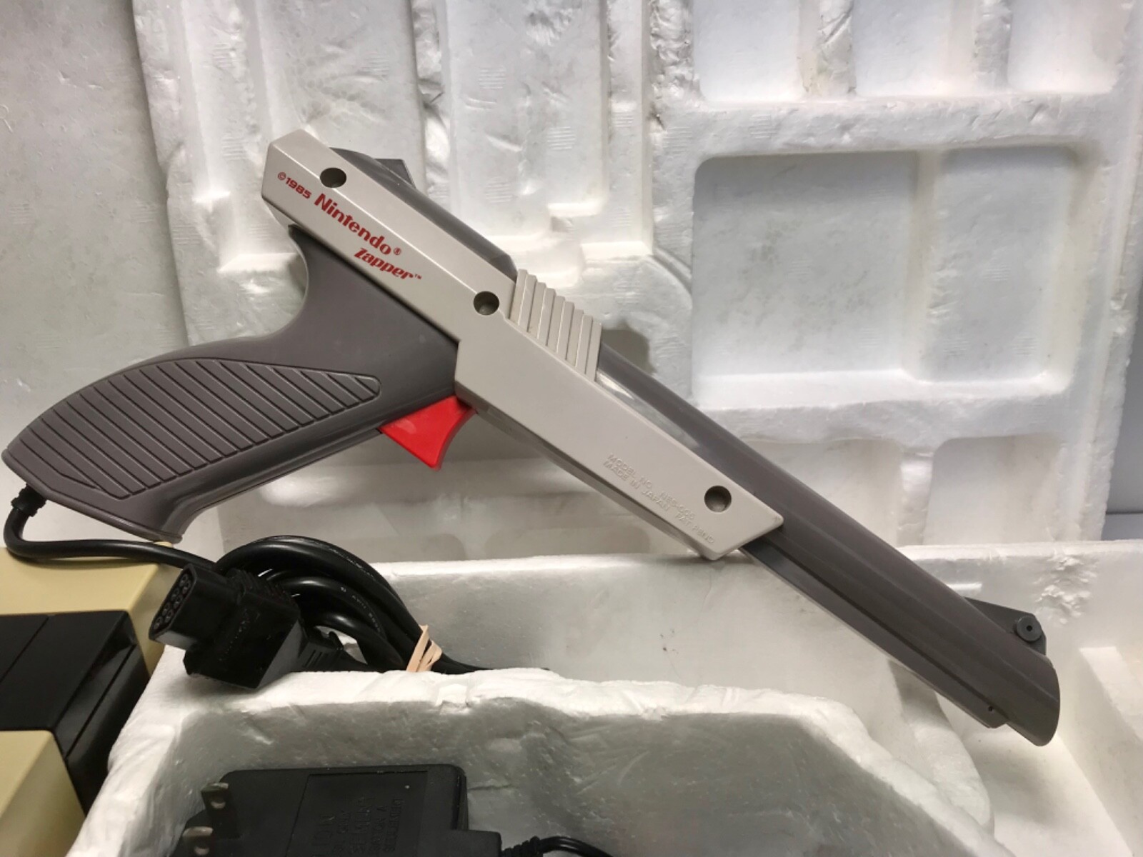Original Nintendo Entertainment System: Action Set (NES) Gray Gun Tested