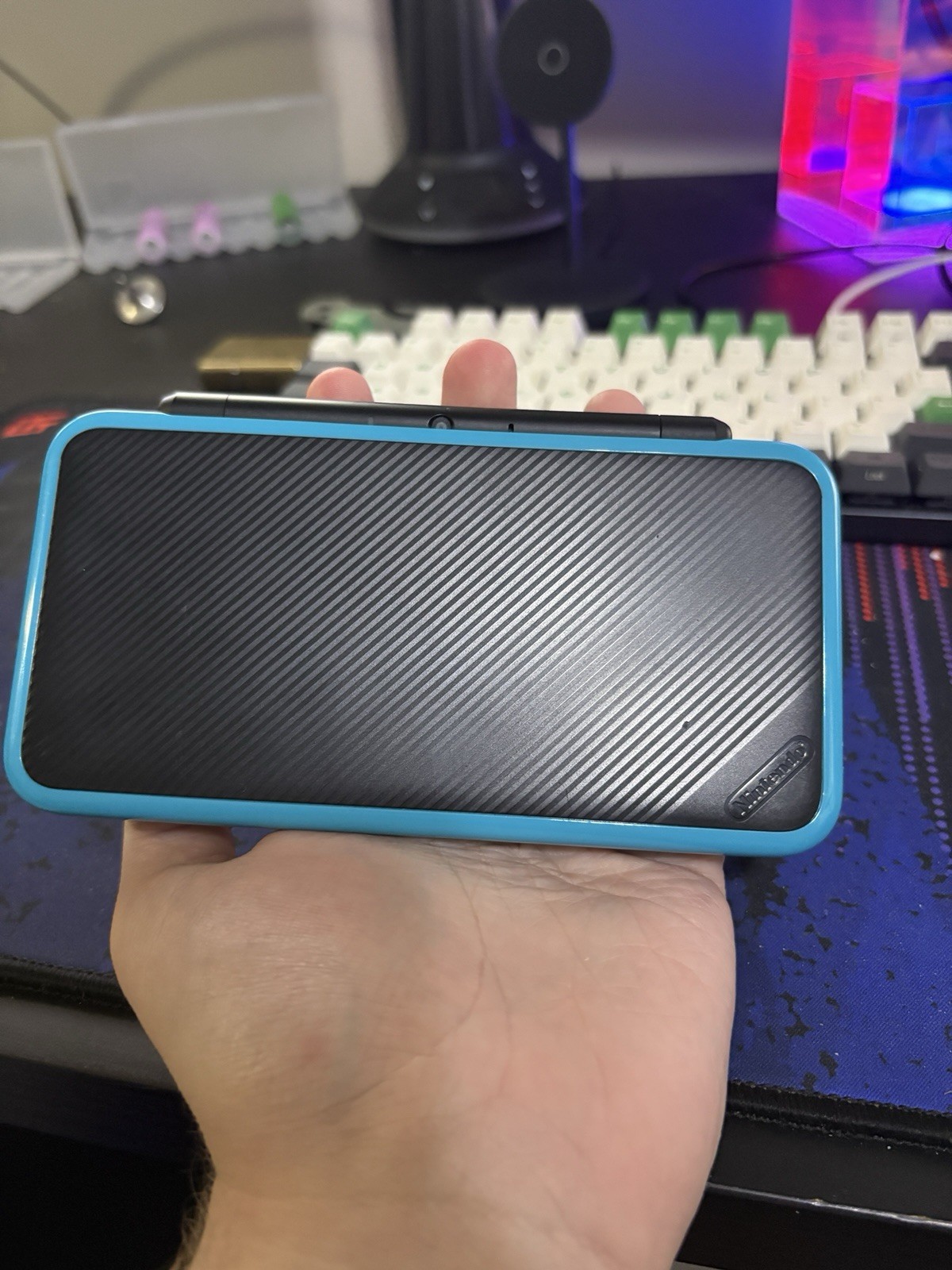 Nintendo 2DS XL Console – Black/Turquoise