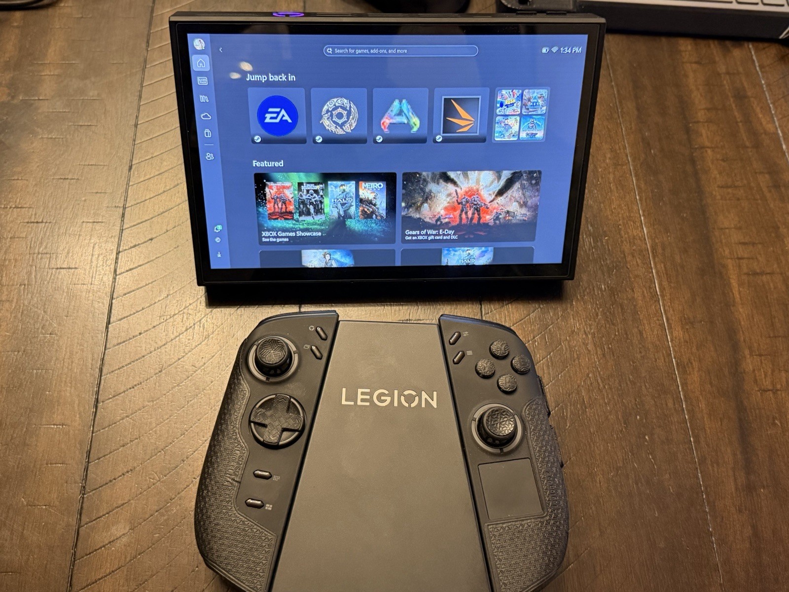 Lenovo Legion Go Z2 Extreme 2TB Handheld PC comes with charger and case + bag