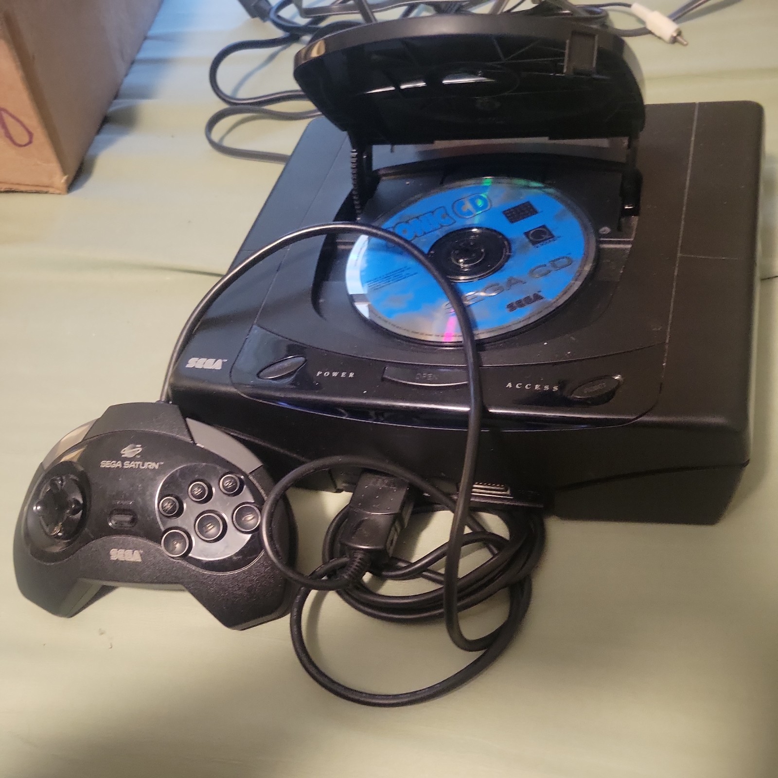 USA model amazing SEGA Saturn Bundle,1 Controller,Cables& memory card plus game