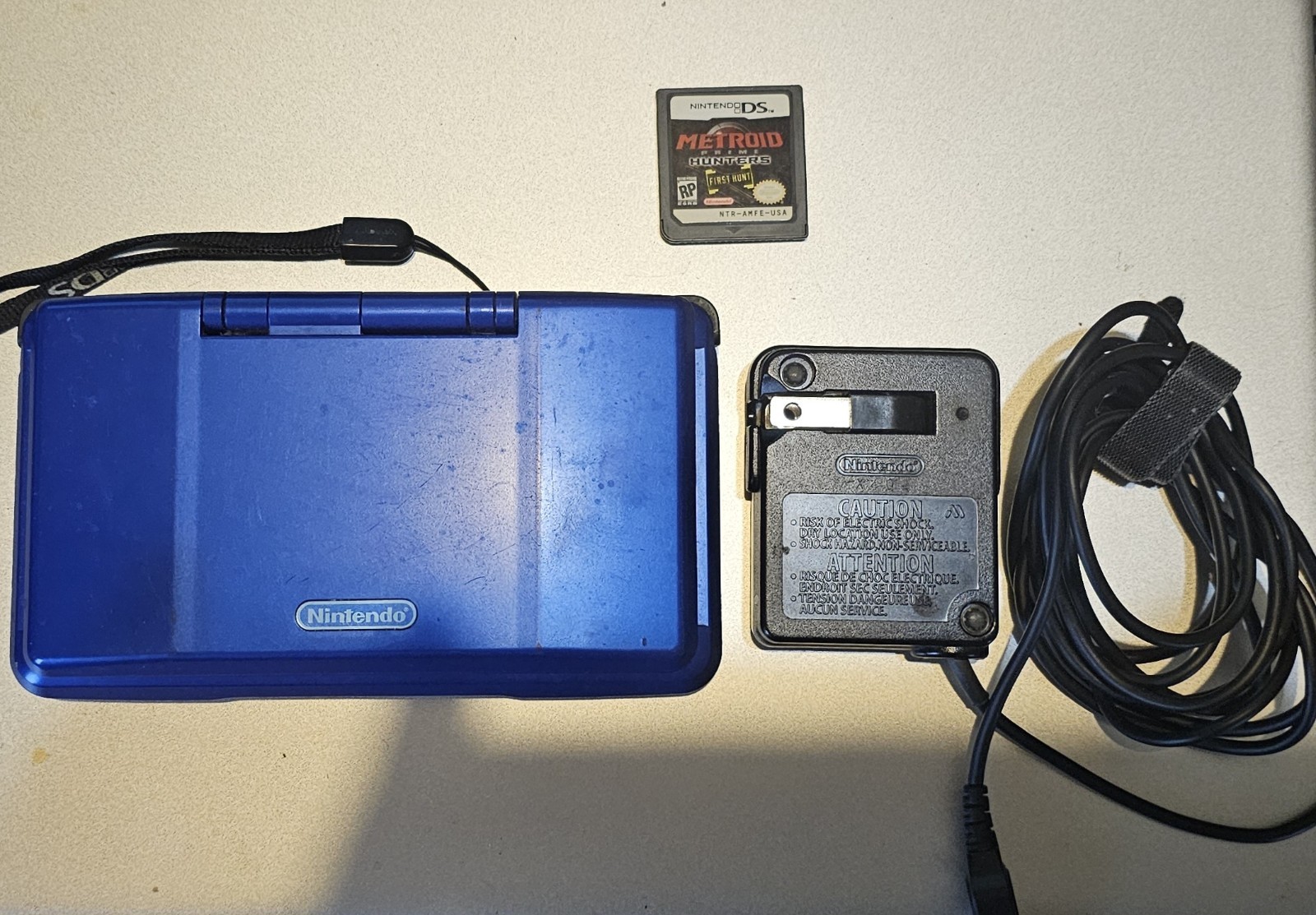 Nintendo DS Electric Blue System And Games Bundle