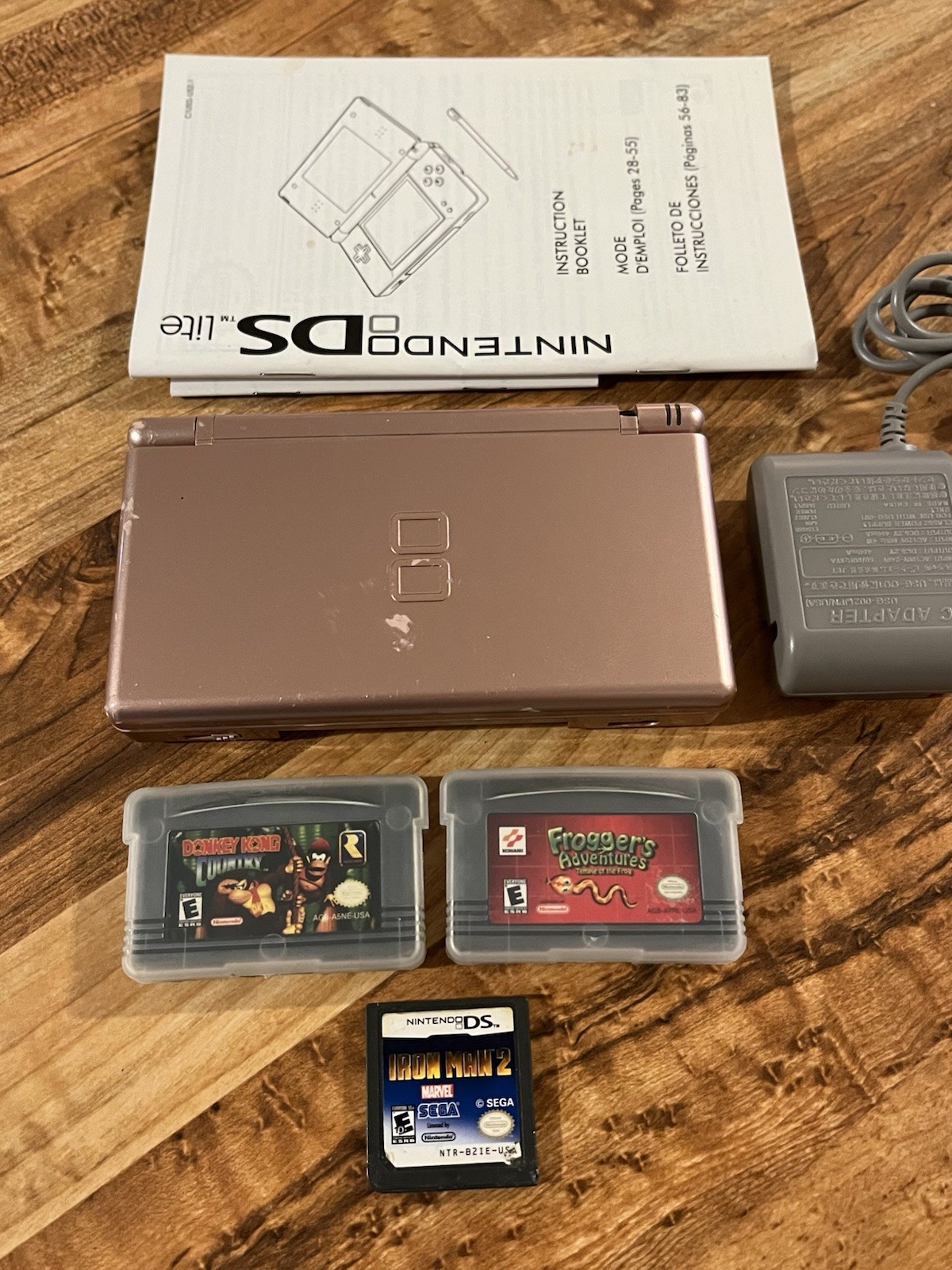 Nintendo DS Lite w/3 Games & New Charger – Metallic Rose
