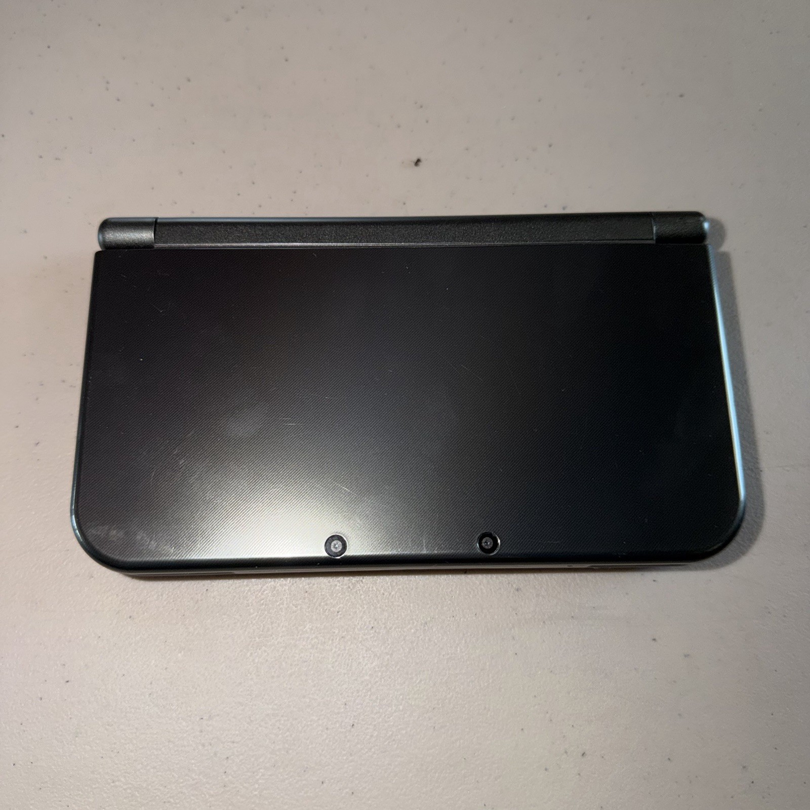 Nintendo New 3DS XL Black Handheld Console w/ Stylus & Charging Cable BOTTOM IPS