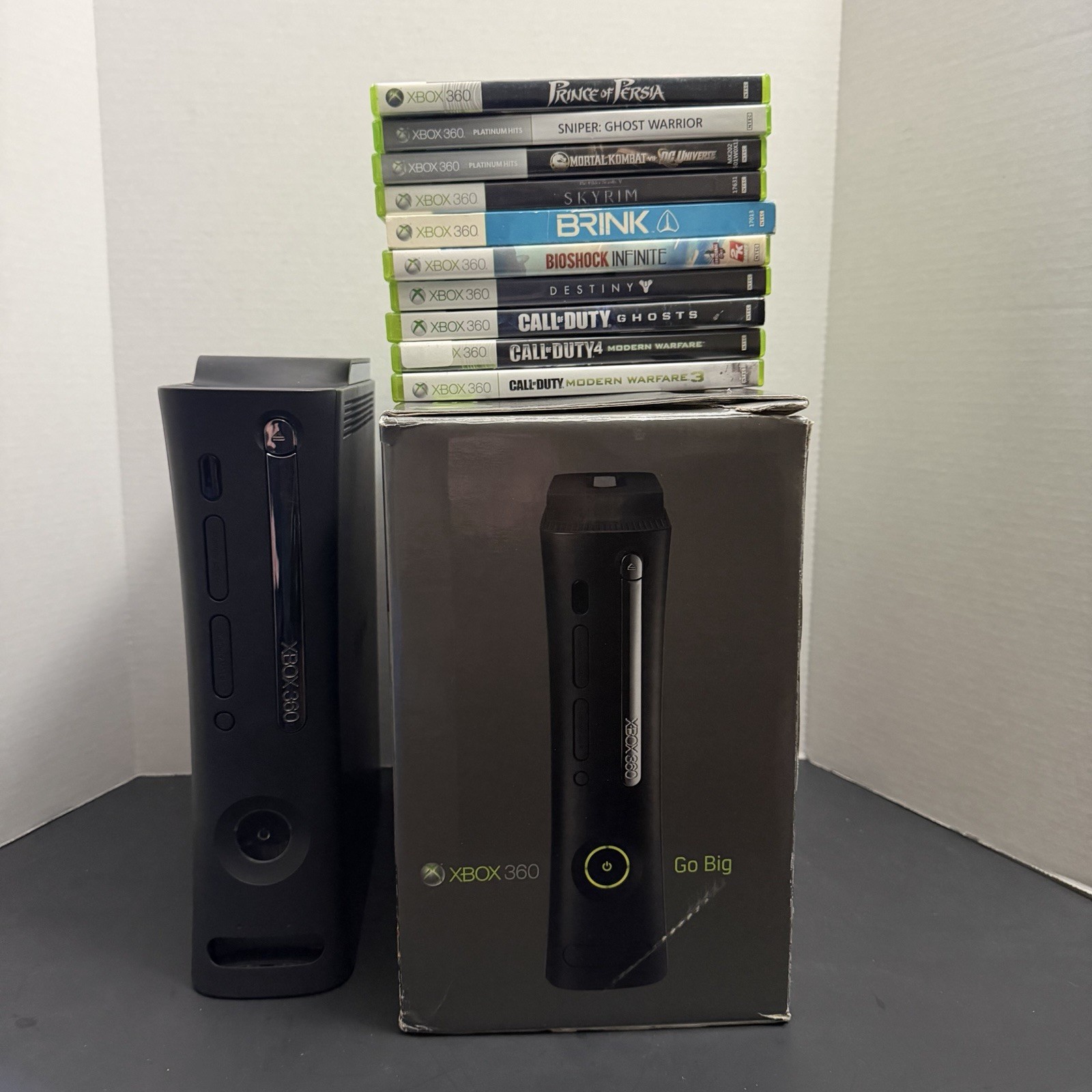 Xbox 360 Elite 120GB – CIB – TESTED AND WORKING! – One controller & 10 Games