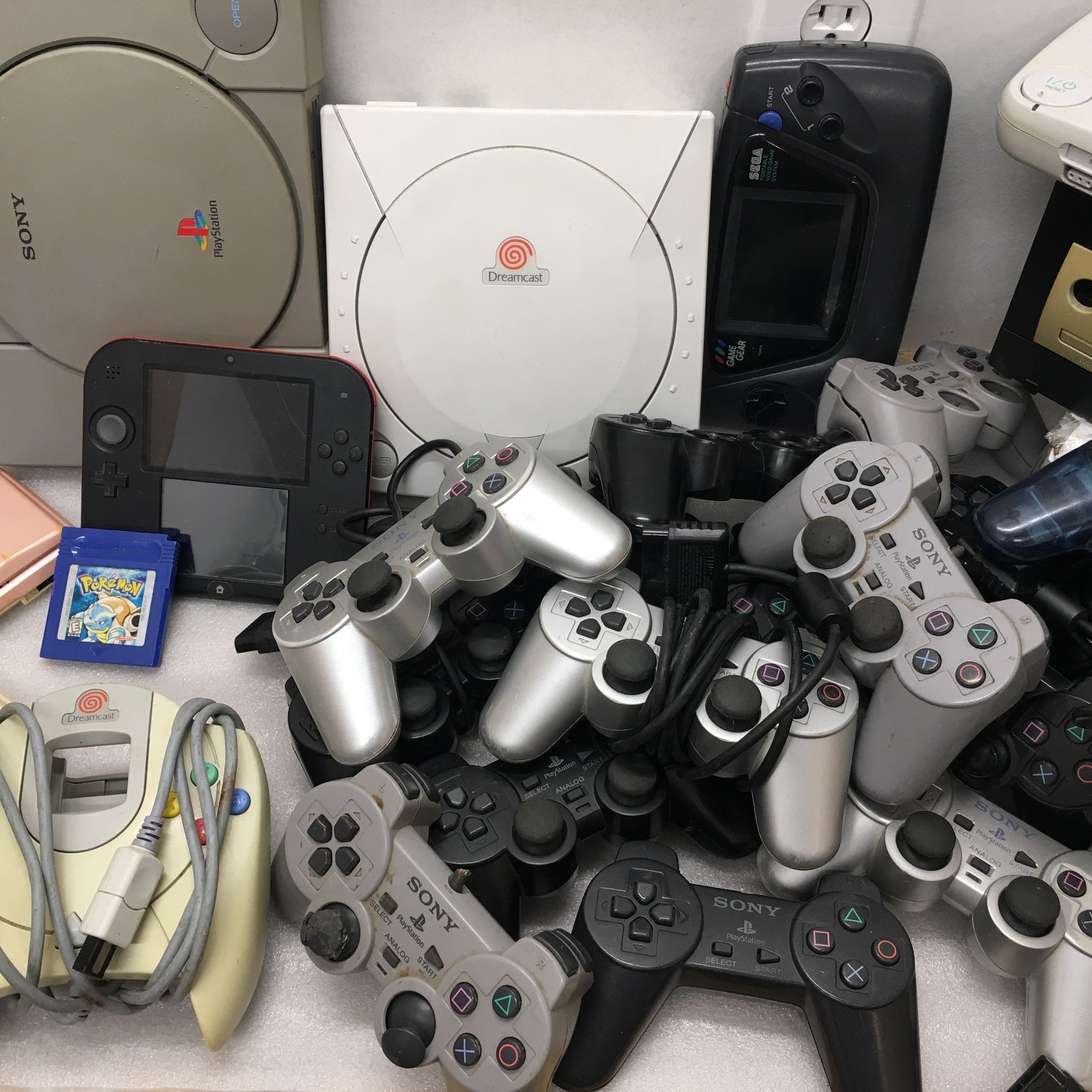 Lot of Video Game systems + Controllers FOR PARTS (PS1, Gamecube, GameGear, MORE