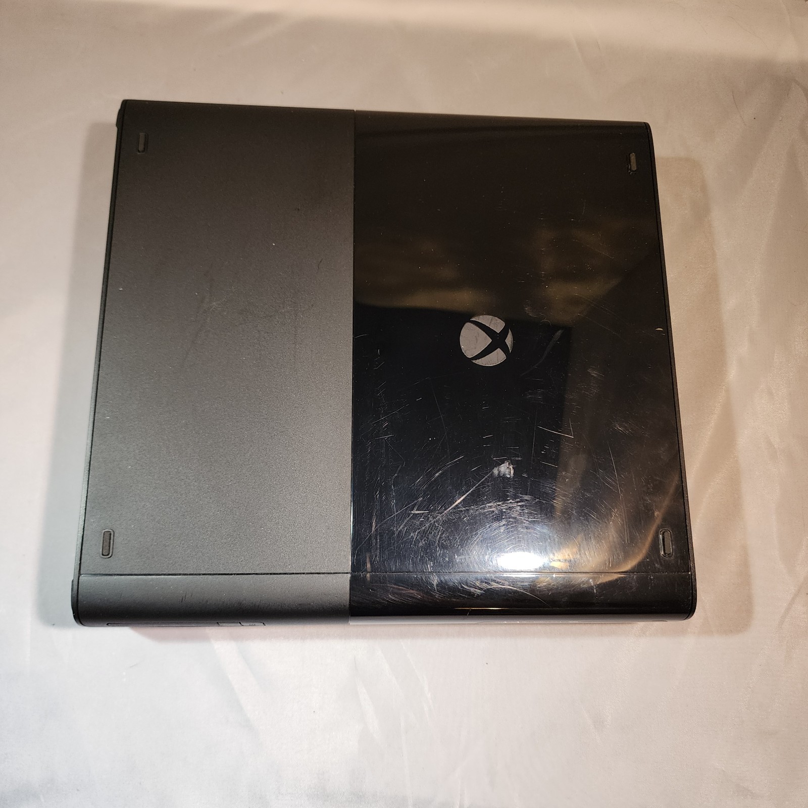 Microsoft Xbox 360 E (Black) Console Bundle – Tested and Working