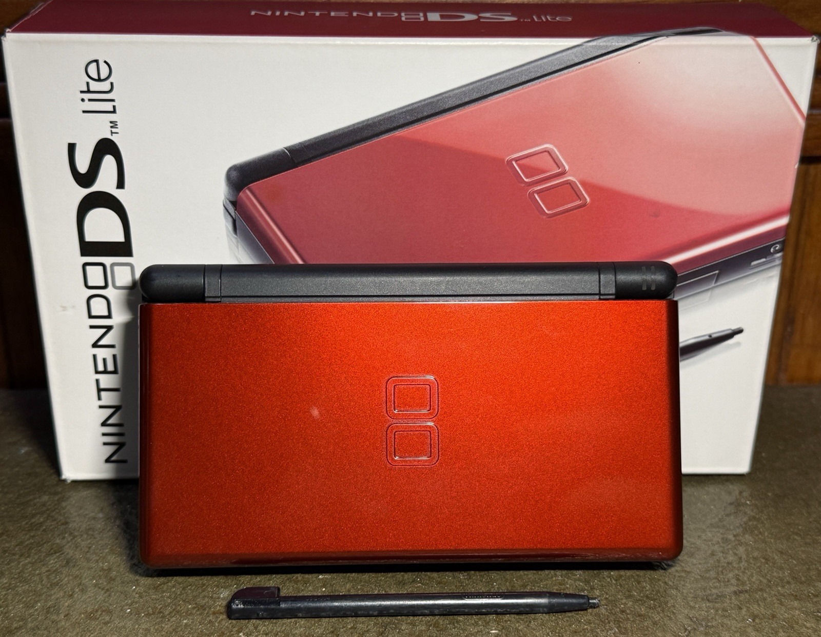 Nintendo DS Lite Crimson/Black Complete With Games