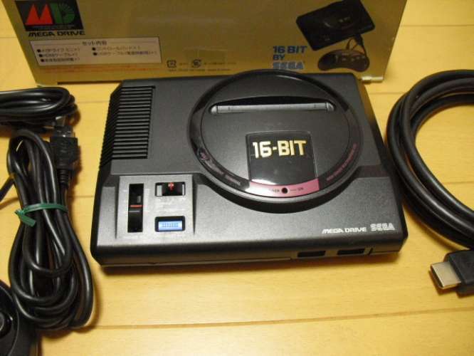 SEGA Mega Drive Mini Set 16 bit Game System Console Vintage HAA-2520 Controller