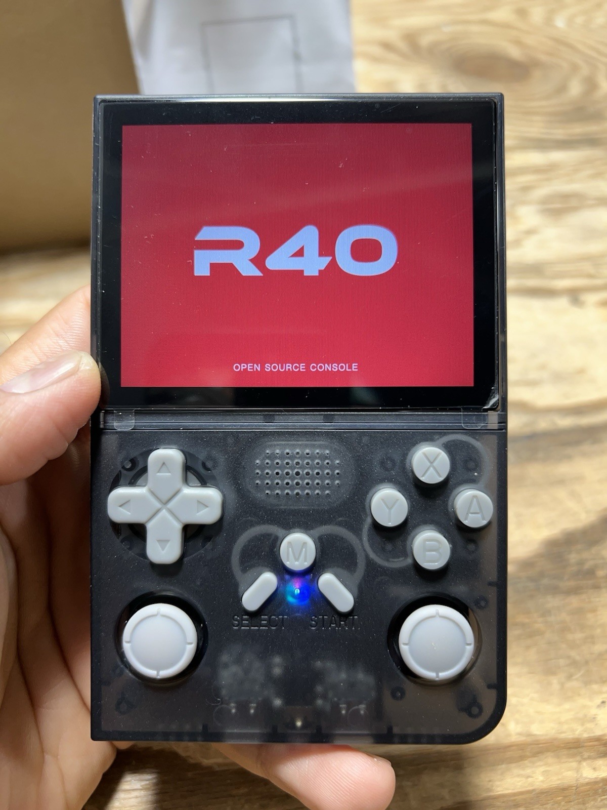R40S PRO Retro Handheld Game Console – Portable 3.5″ IPS Screen, 16GB + 80GB