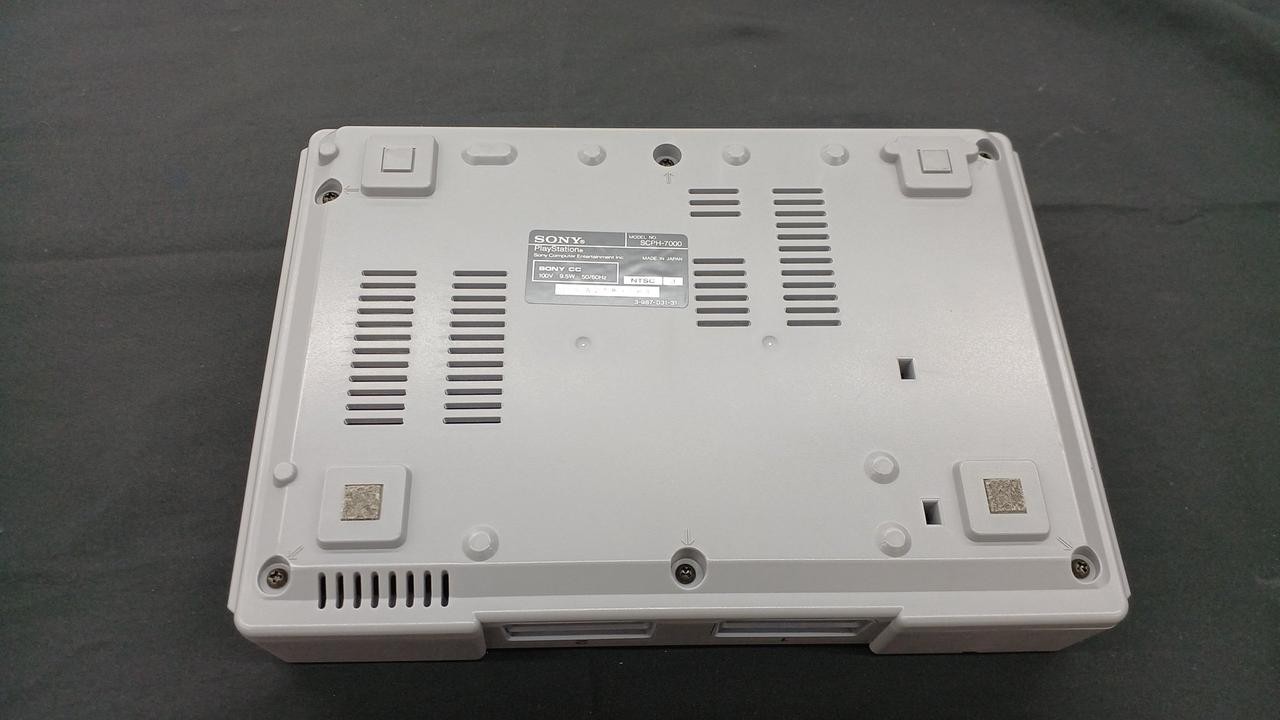 PLAYSTATION Model SCPH 7000 SONY