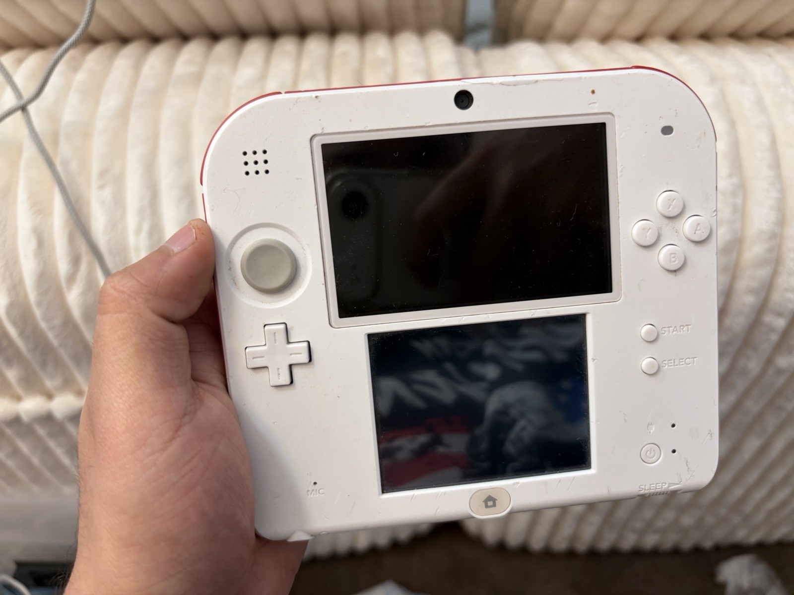 Nintendo 2DS White/Red Handheld Console + Charger Wi-Fi 4GB Region Free