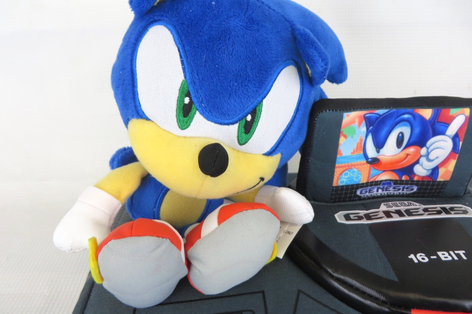 SEGA GENESIS & SONIC PLUSH Kidrobot Jakks Hedgehog 30th Anniversary Toy Retro