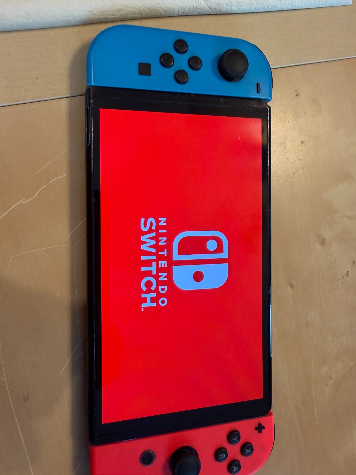 Nintendo Switch OLED – Fair Used Cond – Chipped Plastic – Works READ