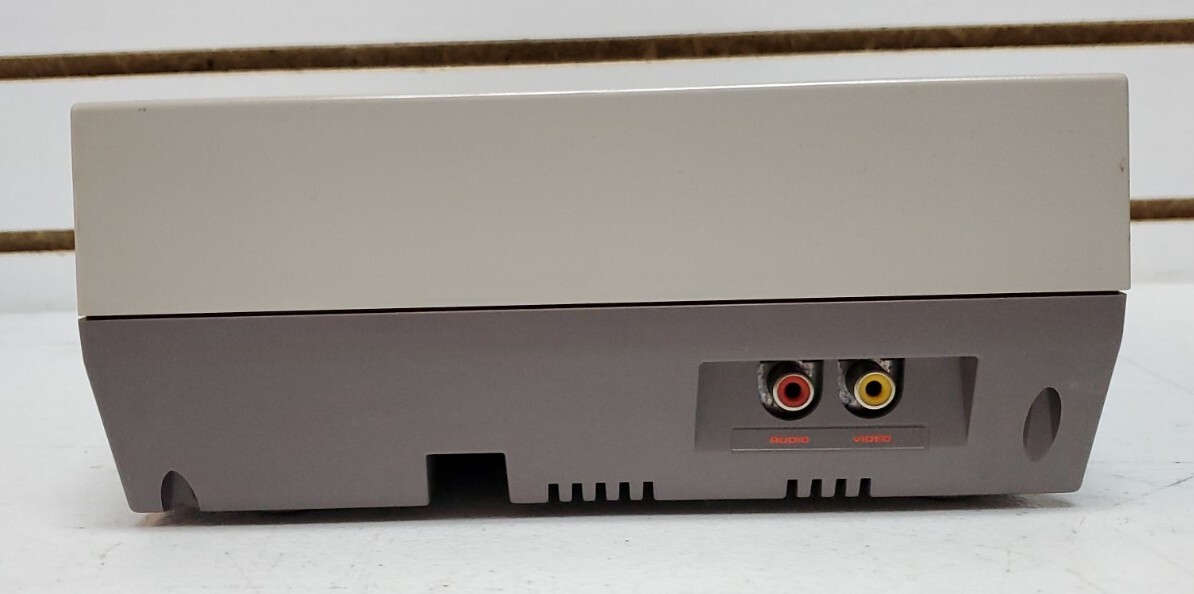 NES Action Set Complete w/Console Orange Zapper Duck Hunt Mario Bros & More READ