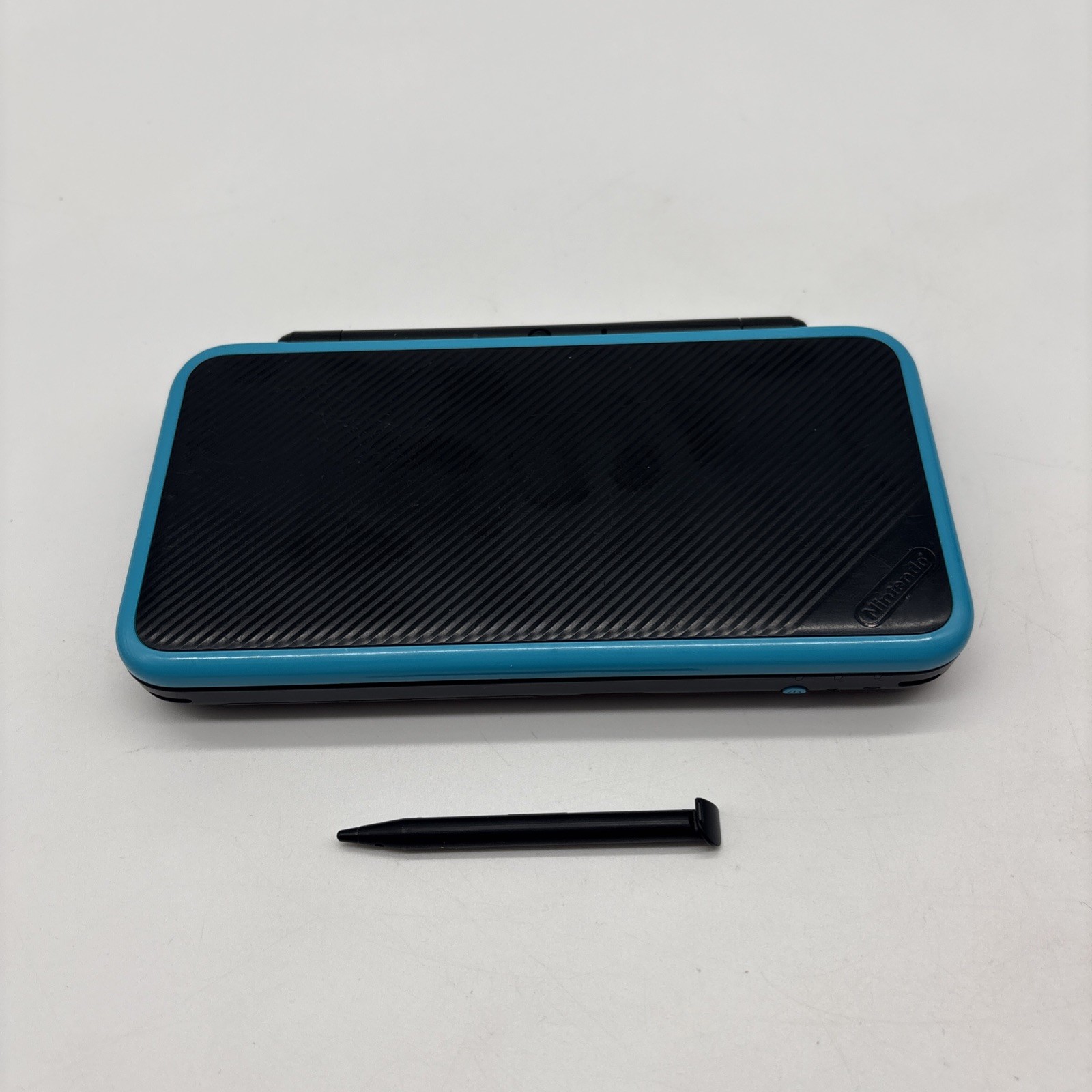 Nintendo 2DS XL Blue Black Handheld Game Console W/Stylus RECONDITIONED