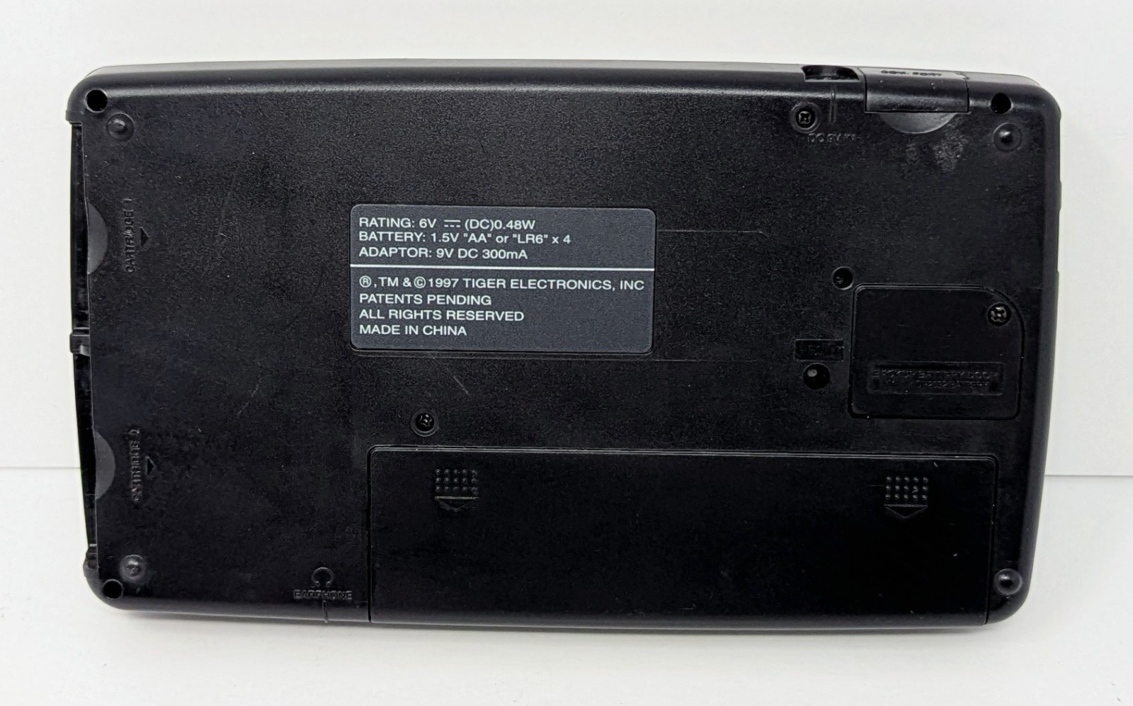 Tiger Game.Com Handheld Console – Powers On – Screen Issue – For Parts Or Repair