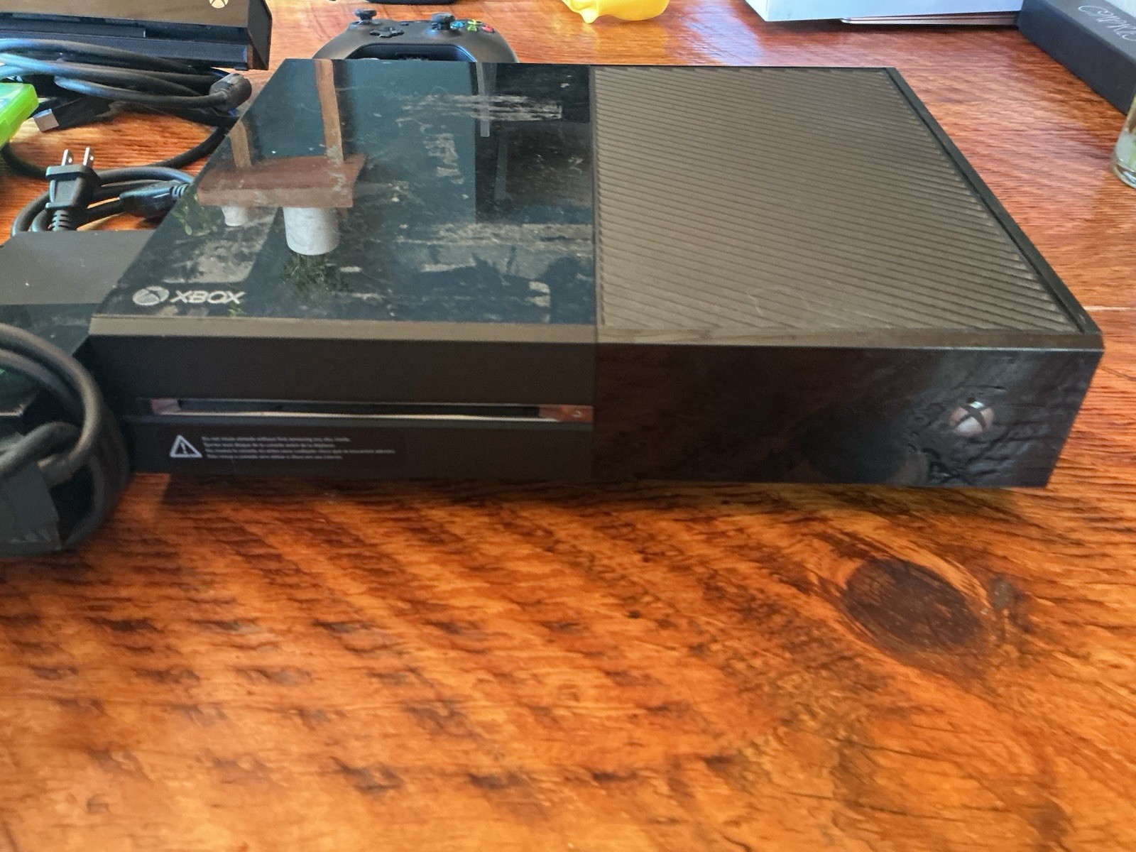 Microsoft Xbox One 1540 console bundle with 15 game, 2 controllers, And Kinect