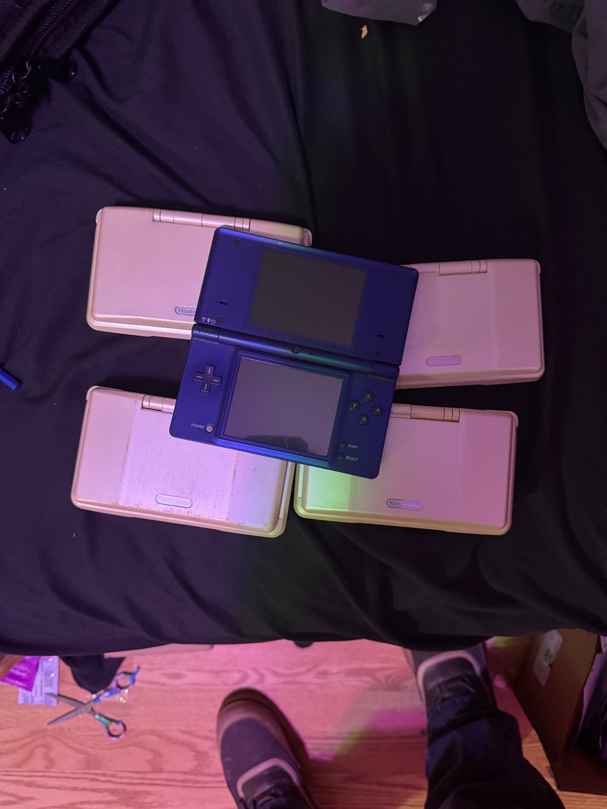 4 Nintendo DS and Nintendo DSi lot various conditions