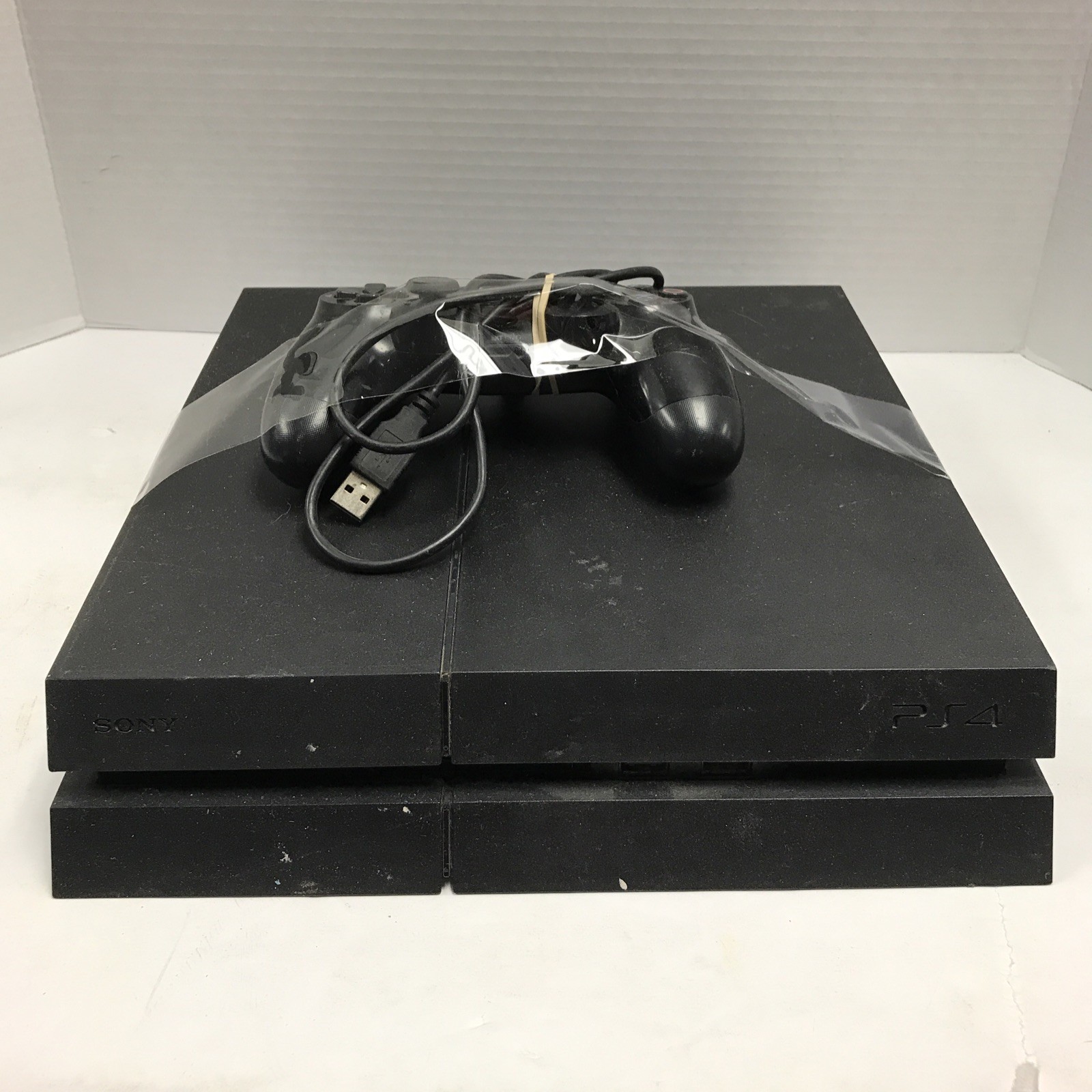 PS4 Playstation 4 Console WITH CONTROLLER (P08034439)