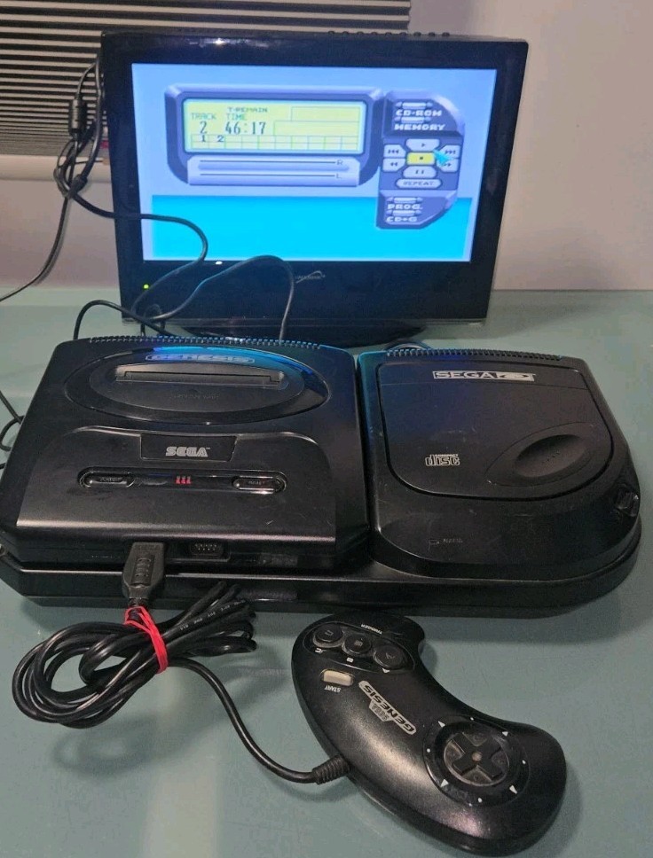 Sega CD Console Version 2 with Original Box, With Majesco Sega Genesis II, READ!