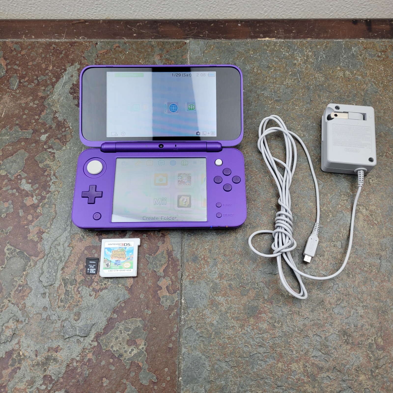 Nintendo 2DS XL Purple Handheld Console Nintendo 4GB Touchscreen JAN-001