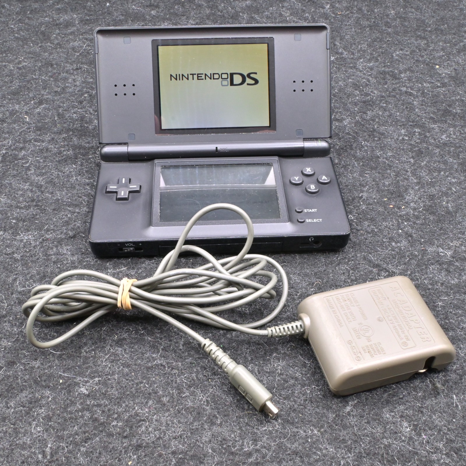 Nintendo DS Lite Handheld System Black w/ charger
