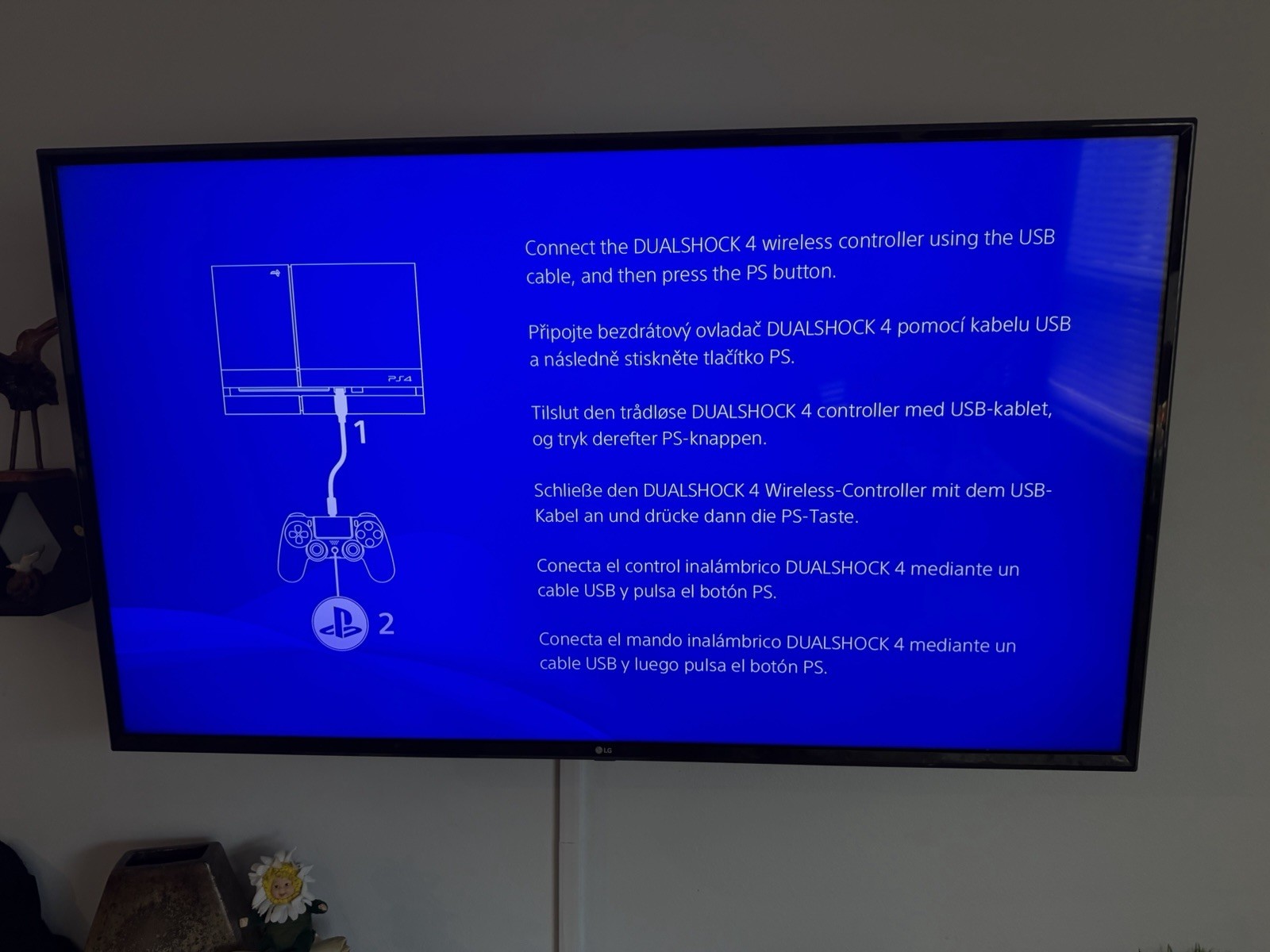 SONY PS4 Playstation 4 Console CUH-1215A – 500GB with 2Controller & 4 Games