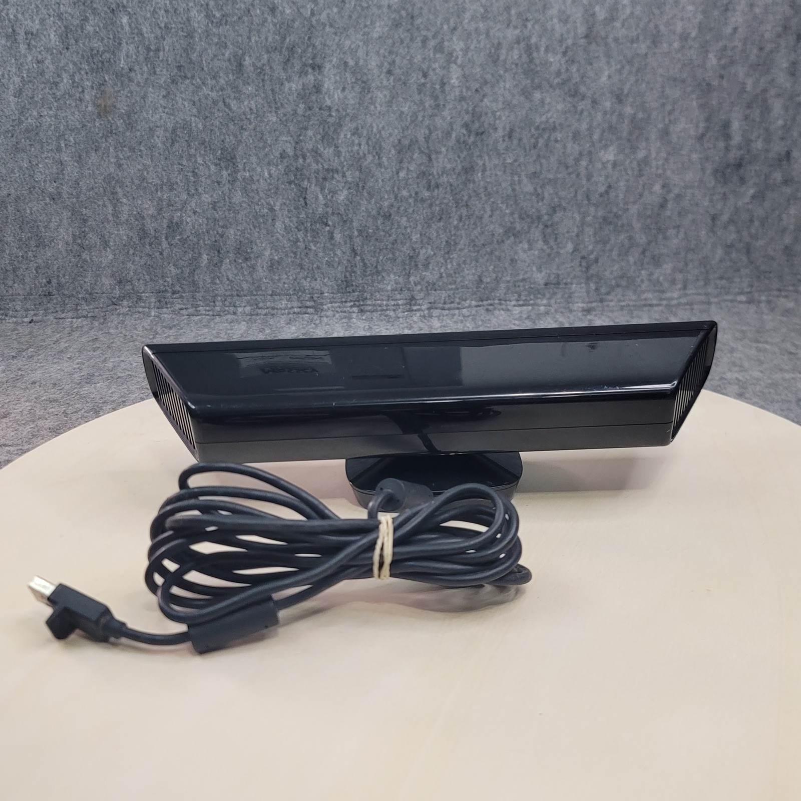 Microsoft Xbox 360 S Console Model 1439 Gloss Black with Accessories Bundle