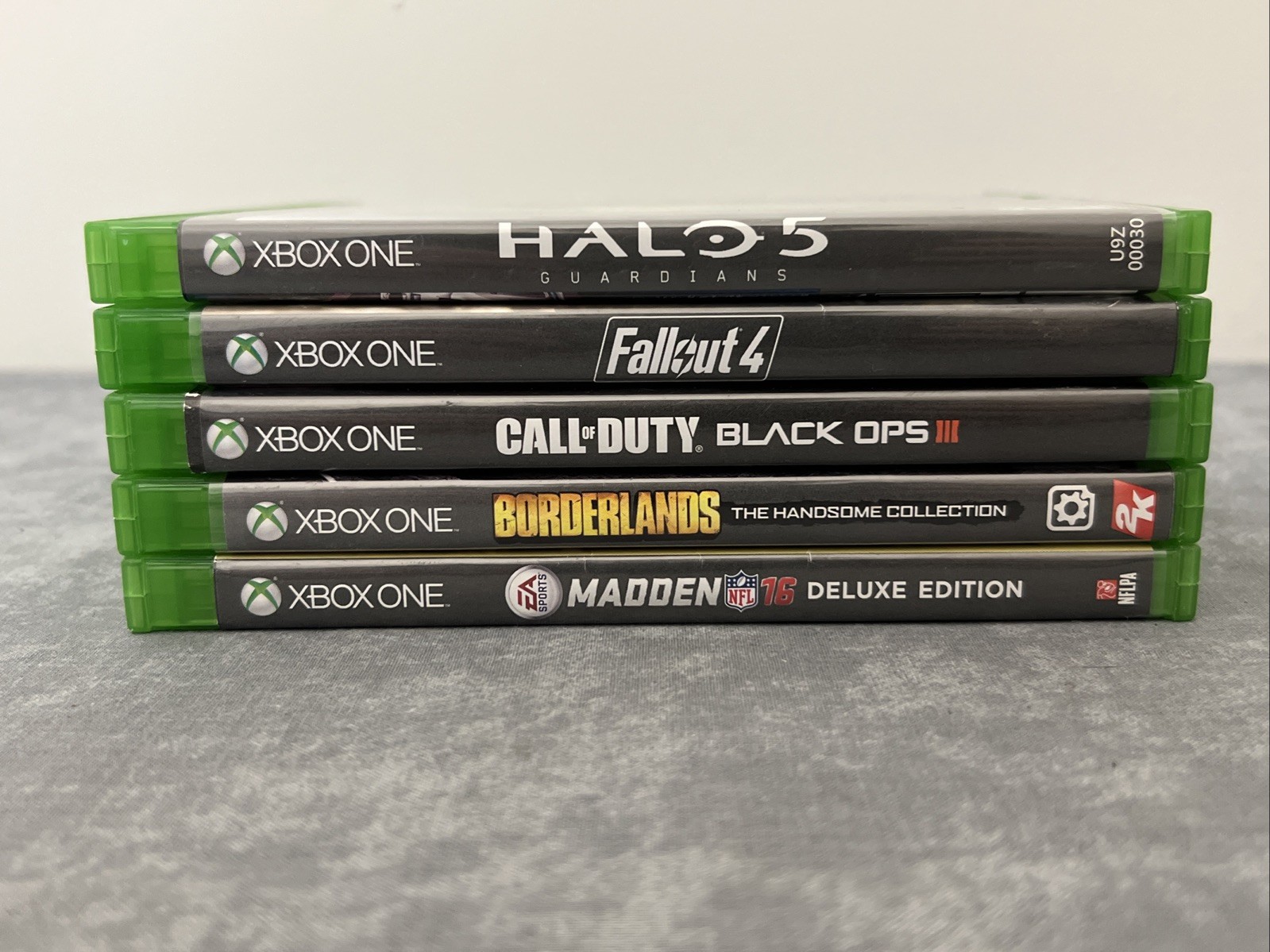 Microsoft Xbox One 500GB Console Black 1540 Controller, Power Cord And 5 Games