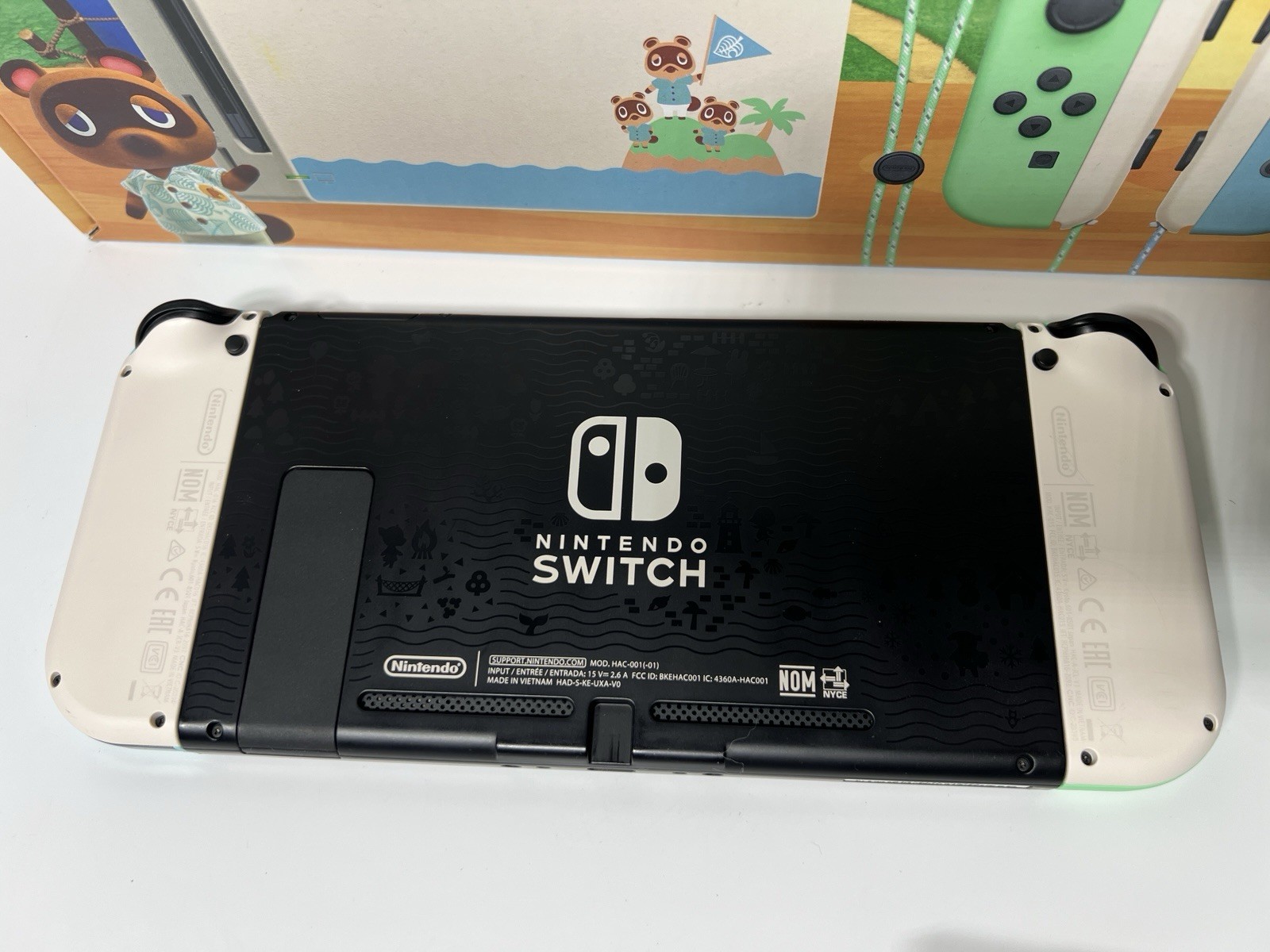Nintendo Switch Handheld Console Animal Crossing Edition Excellent + 128gb SD