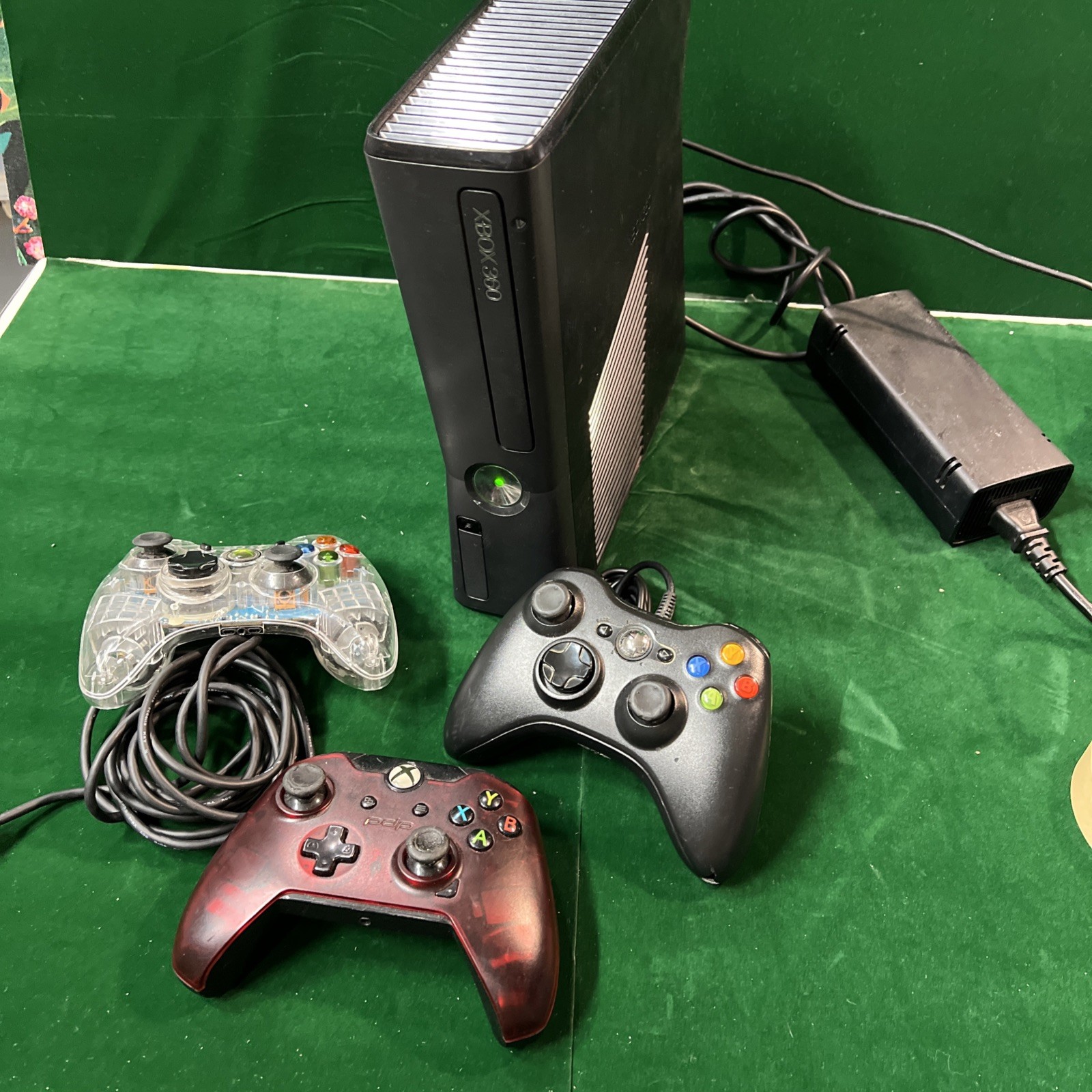 Microsoft Xbox 360 S 1439 Console System Bundle – 3 Controllers