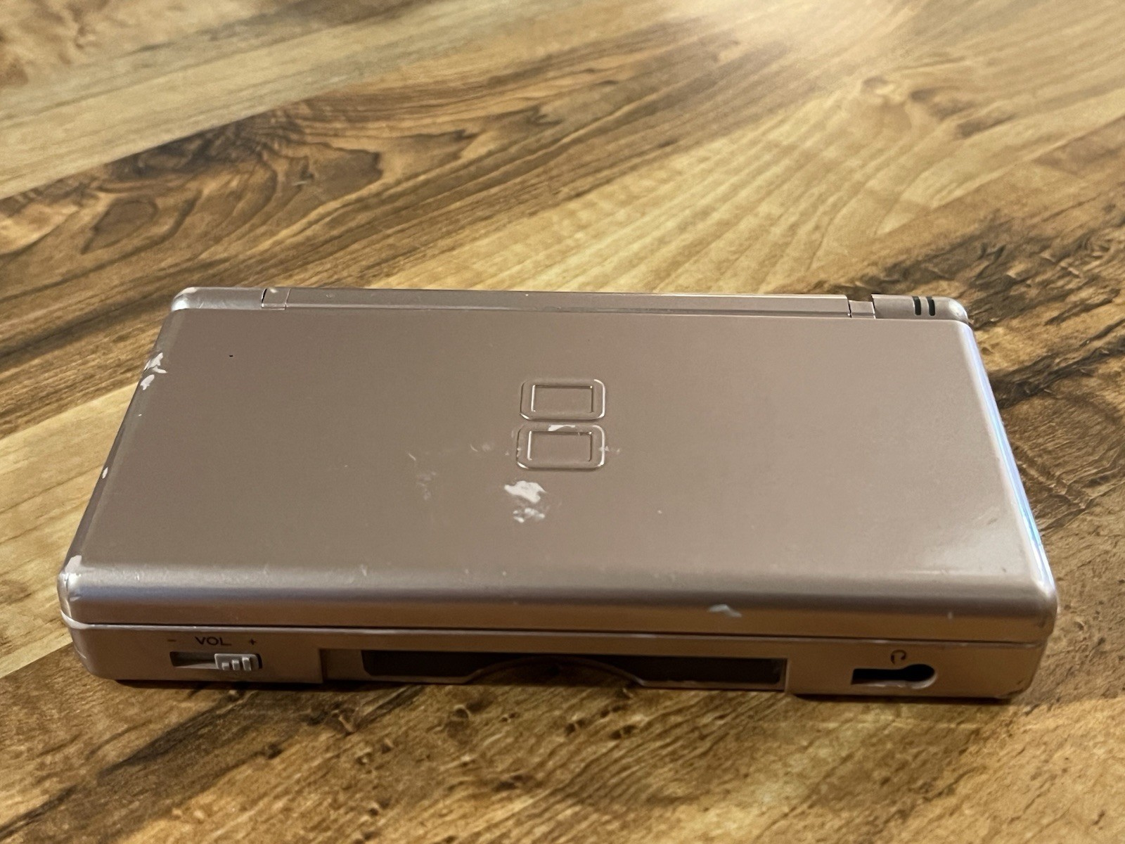 Nintendo DS Lite w/3 Games & New Charger – Metallic Rose