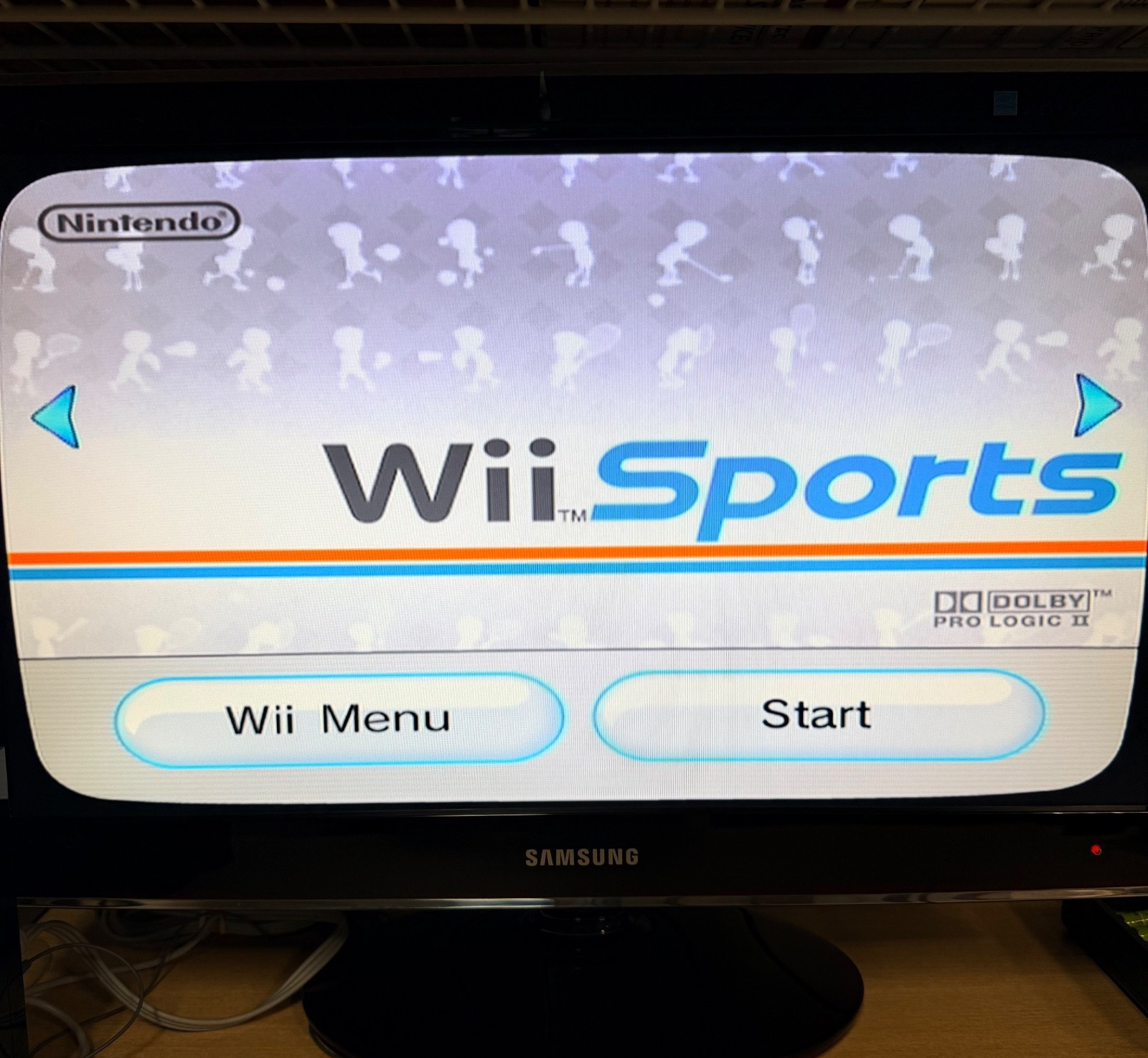 Nintendo Wii Black Console Bundle w/Wii Sports & Resort, 2 Motion Plus/Bag w/Box