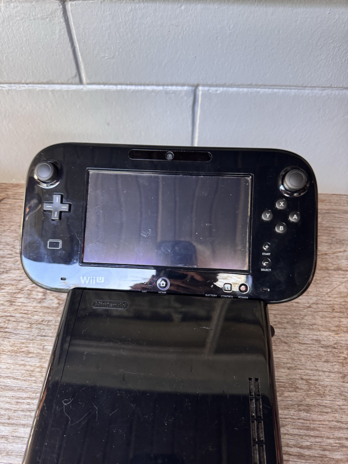 Nintendo Wii U 32 GB Deluxe Set Console Gamepad Black TESTED No Mario