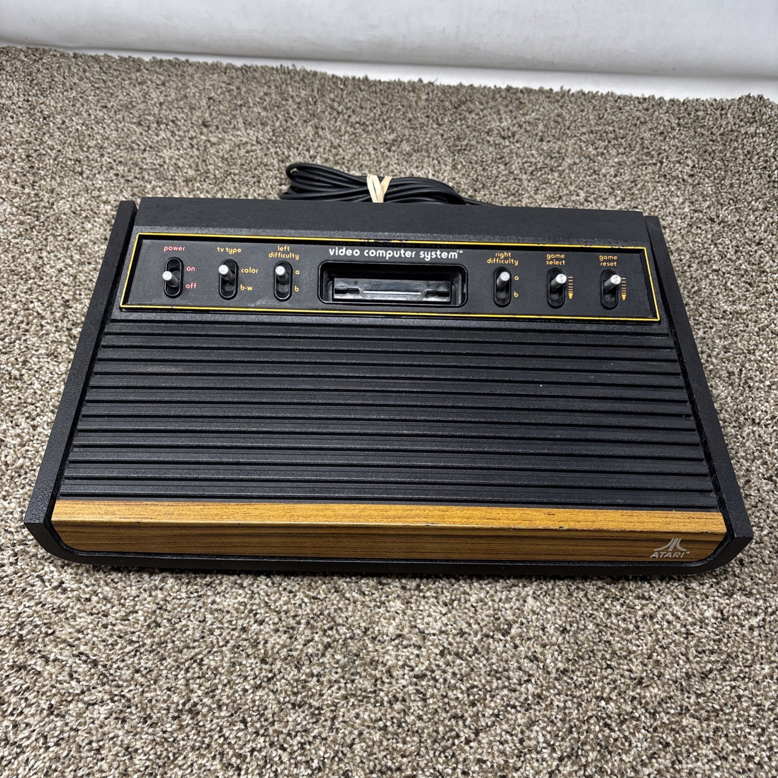 Atari 2600 Heavy Sixer Console In Box Chess Piece Box Tested Works