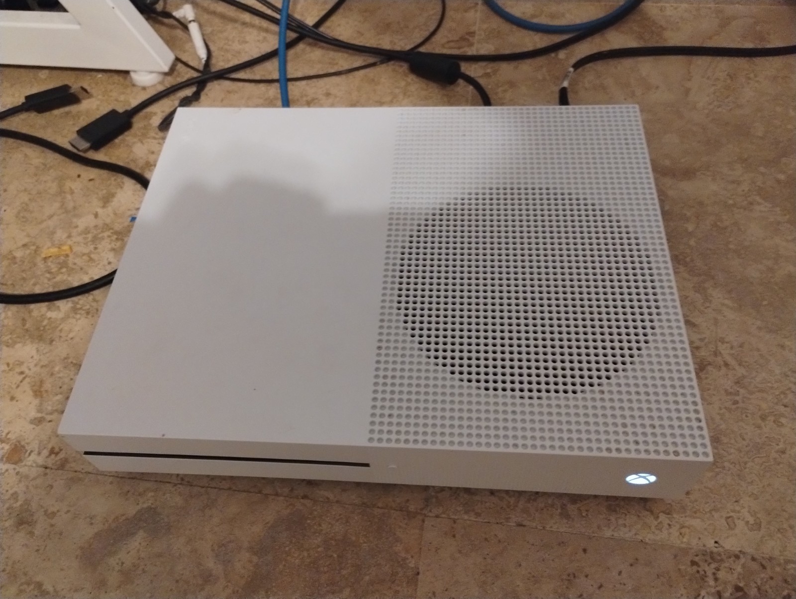 Used Microsoft Xbox one S 512GB Video Game Console – White