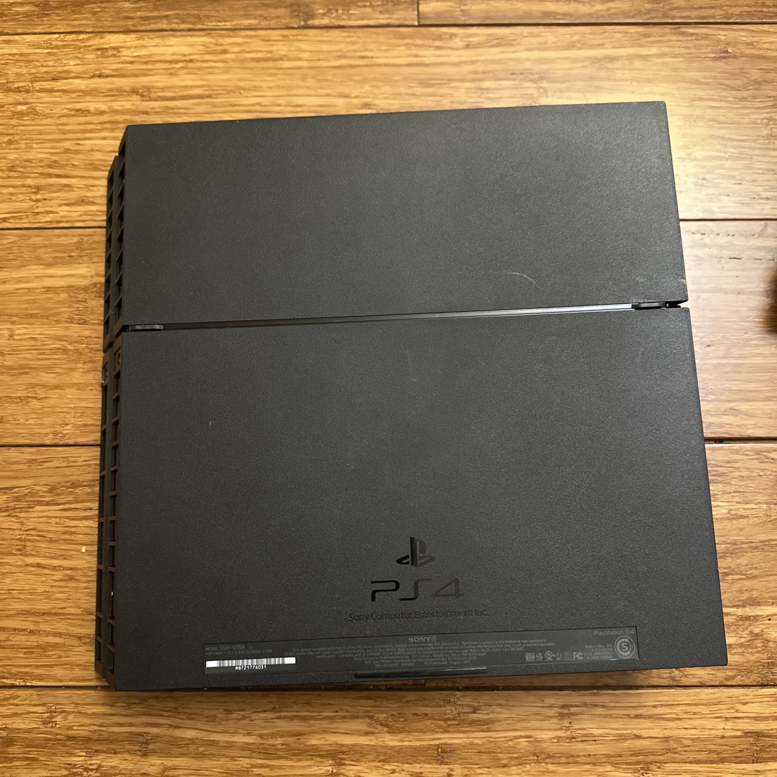 SONY PS4 Console CUH-1215A – 500GB W/ CONTROLLER & HDMI cable.